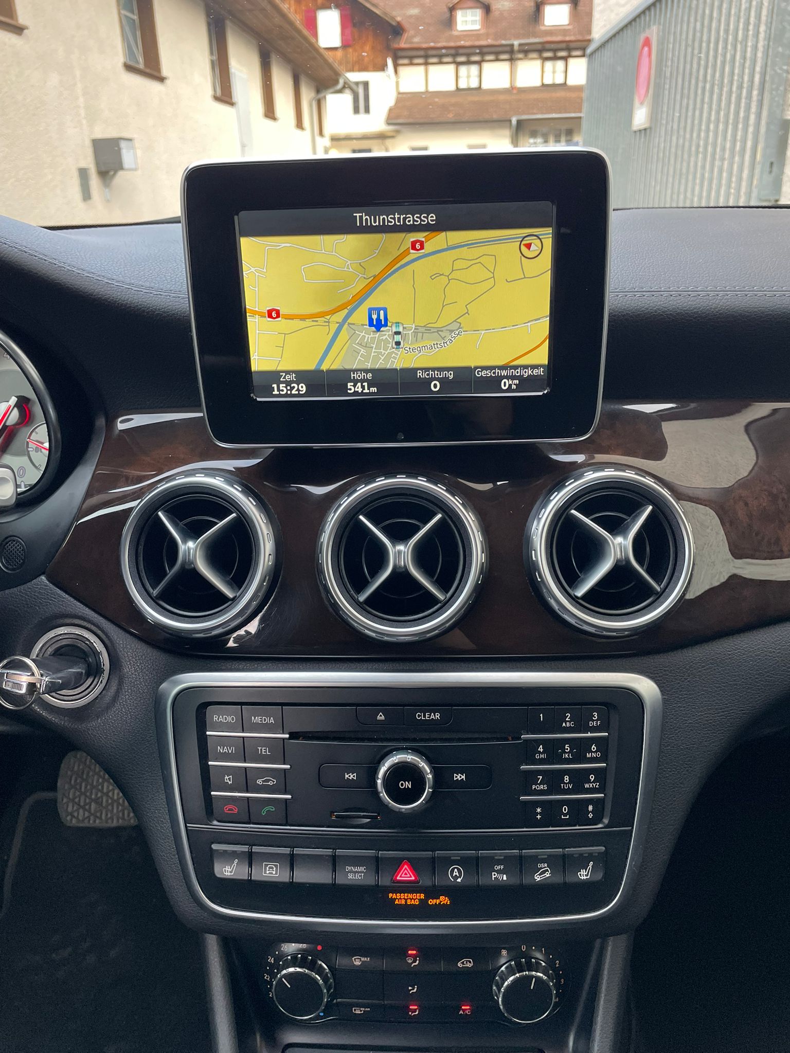MERCEDES-BENZ GLA 200 CDI Swiss Star Edition 4Matic 7G-DCT-image-9