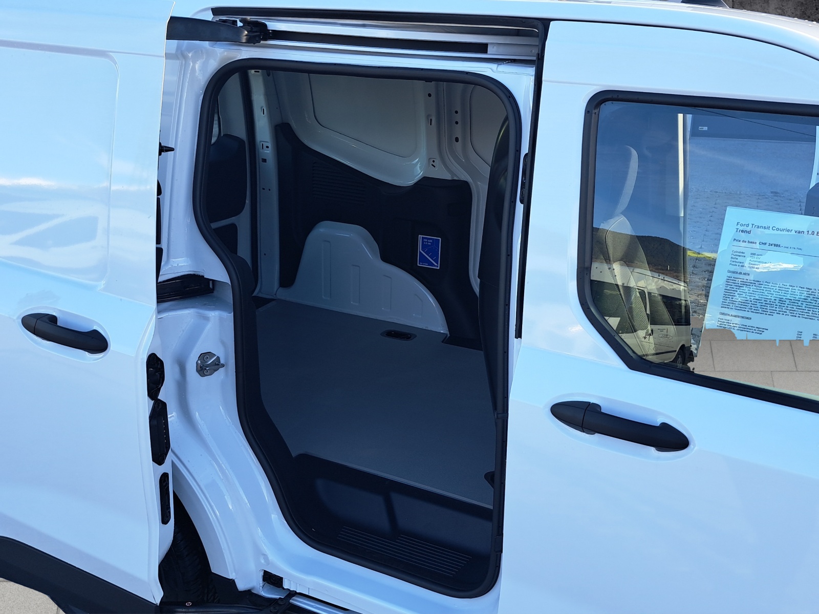 FORD Transit Courier Van 1.0 EcoBoost Trend Automatique-image-6