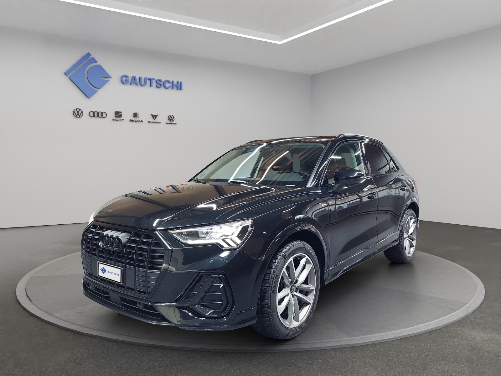 AUDI Q3 35 TDI S line quattro S-tronic-image-0