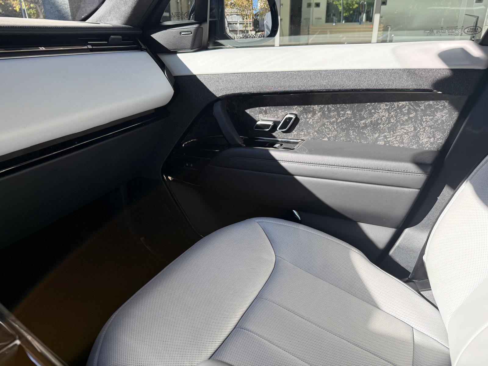 LAND ROVER Range Rover Sport D350 3.0 TD6 MHEV Autobography Automatic-image-9