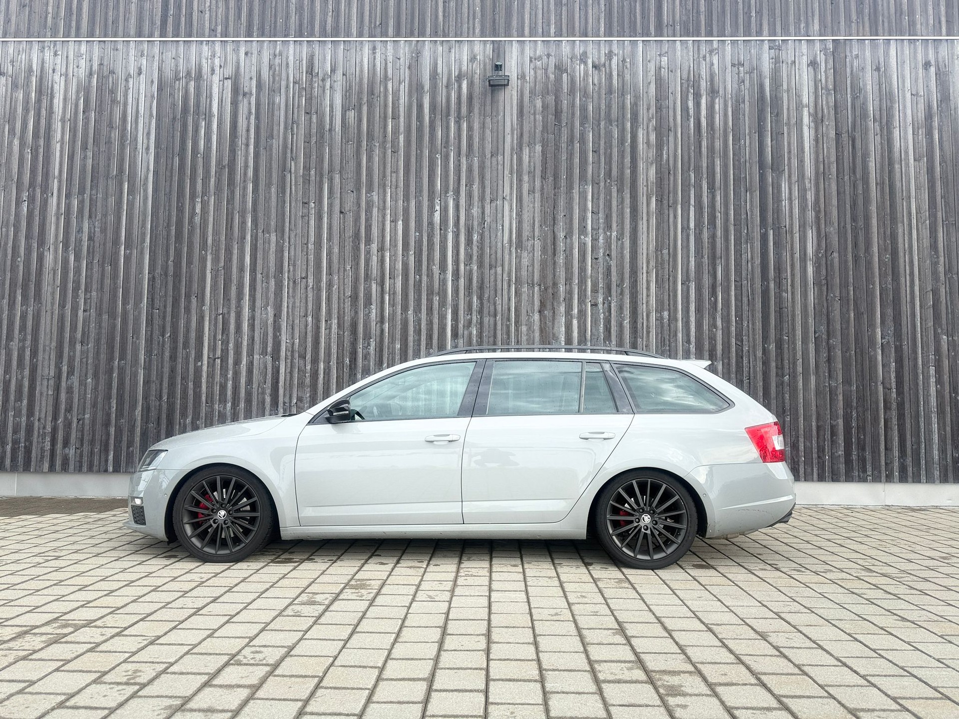 SKODA Octavia Combi 2.0 TDI RS 4x4 DSG-image-1