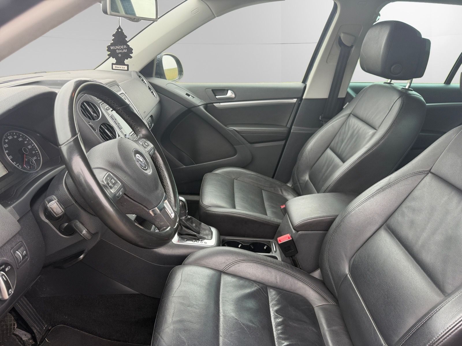 VW Tiguan 2.0 TSI Sport&Style 4Motion DSG-image-11