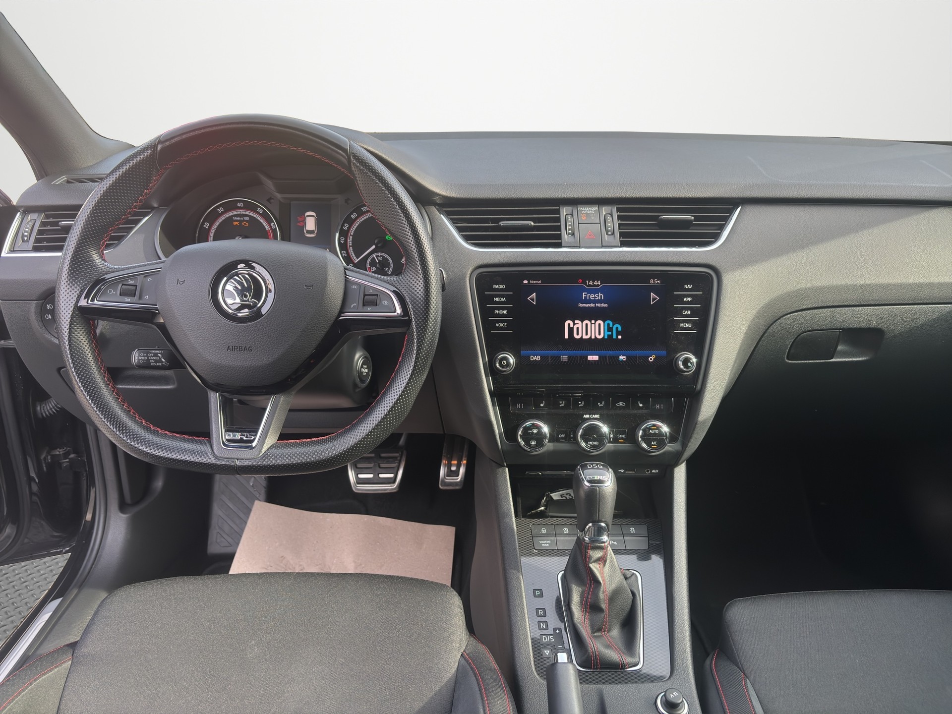 SKODA Octavia Combi 2.0 TSI RS DSG-image-11