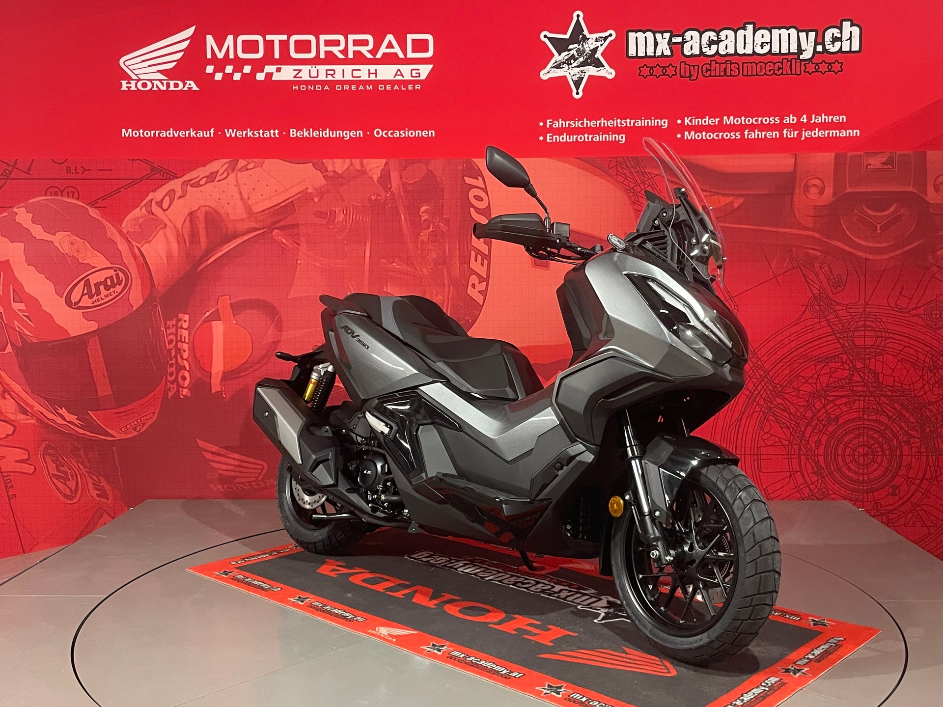 HONDA *ADV350**Modell 2026**Neufahrzeug**Iridium Grey Metallic*-showroom-element-1