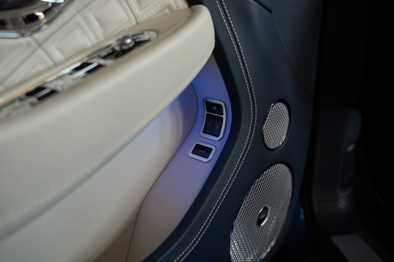 BENTLEY Continental GTC 6.0 W12-image-30