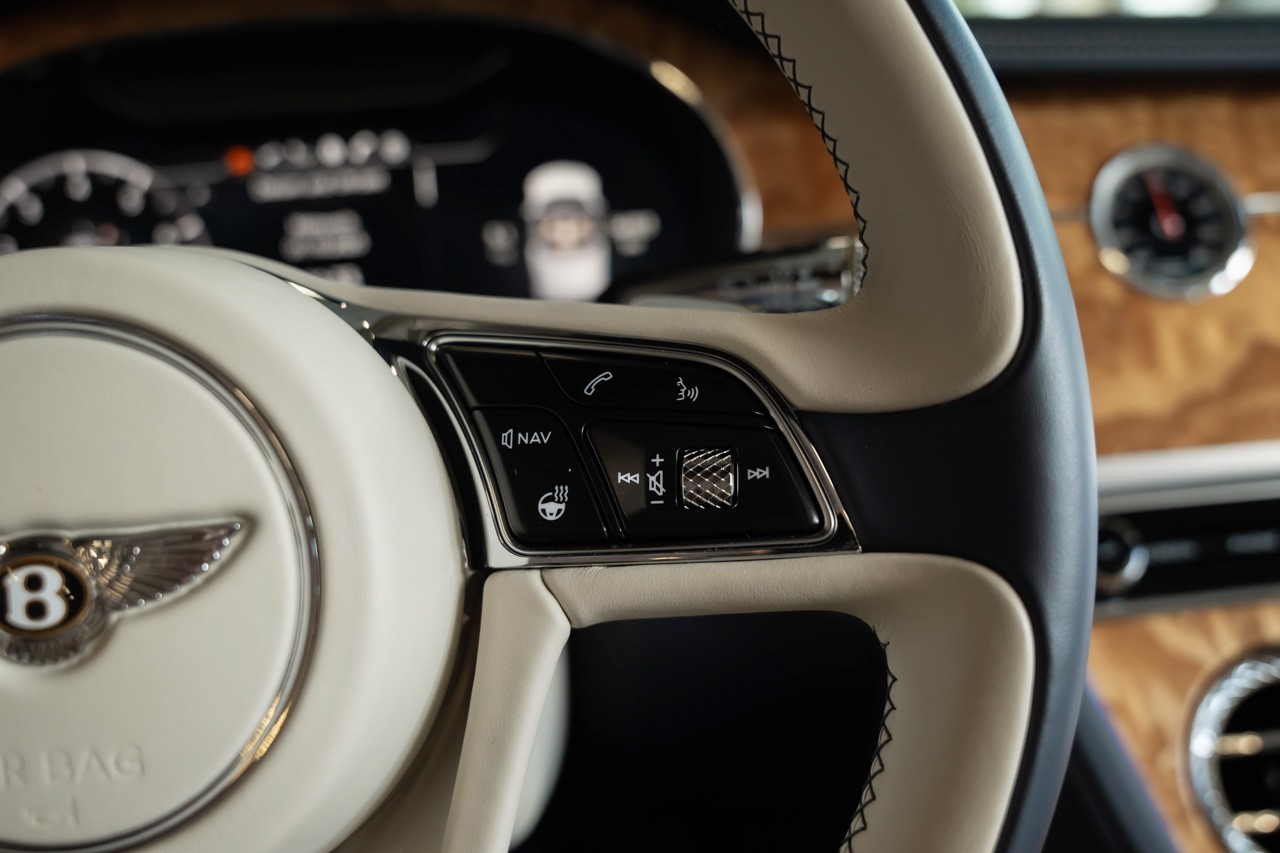BENTLEY Continental GTC 6.0 W12-image-36