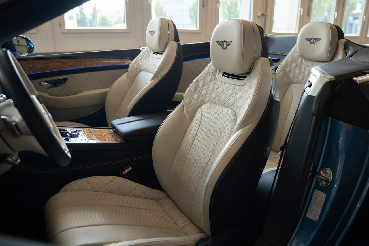 BENTLEY Continental GTC 6.0 W12-image-14