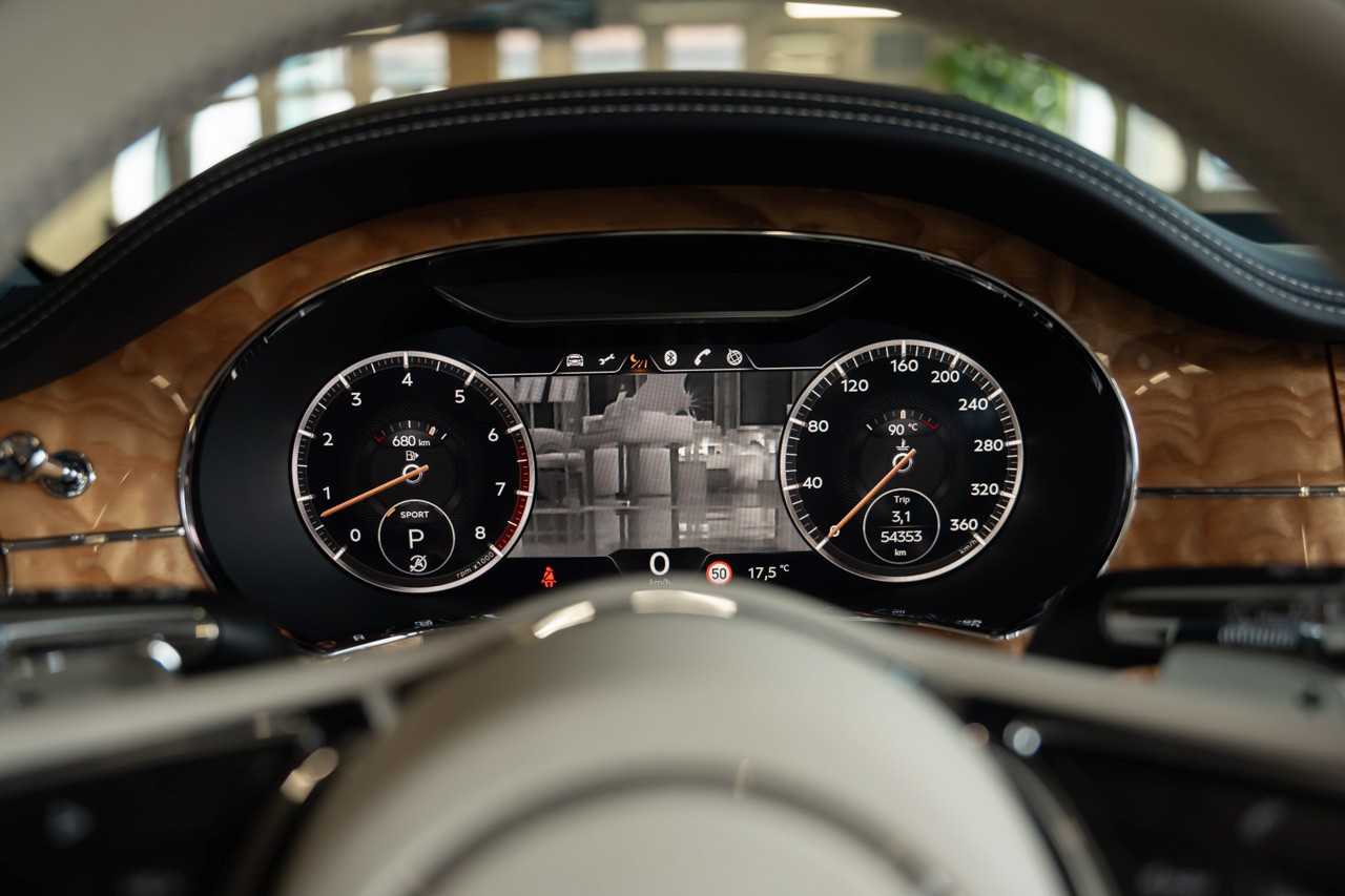 BENTLEY Continental GTC 6.0 W12-image-34