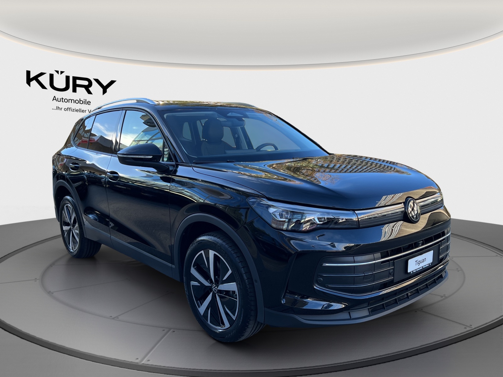 VW Tiguan 2.0 TSI DSG United 4Motion-image-2