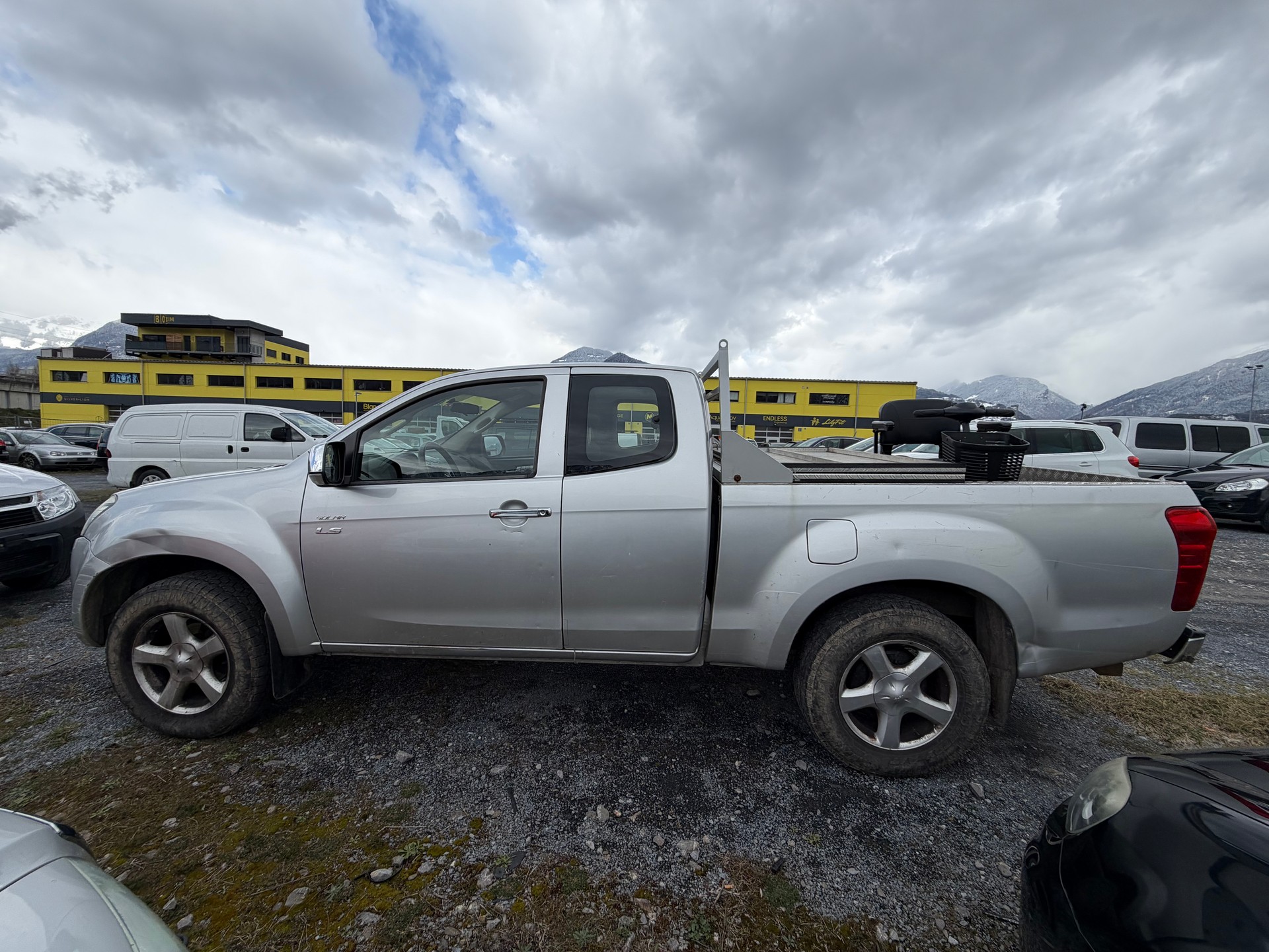 ISUZU D-MAX 2.5 SpaceCab Solar 4x4 A-image-7