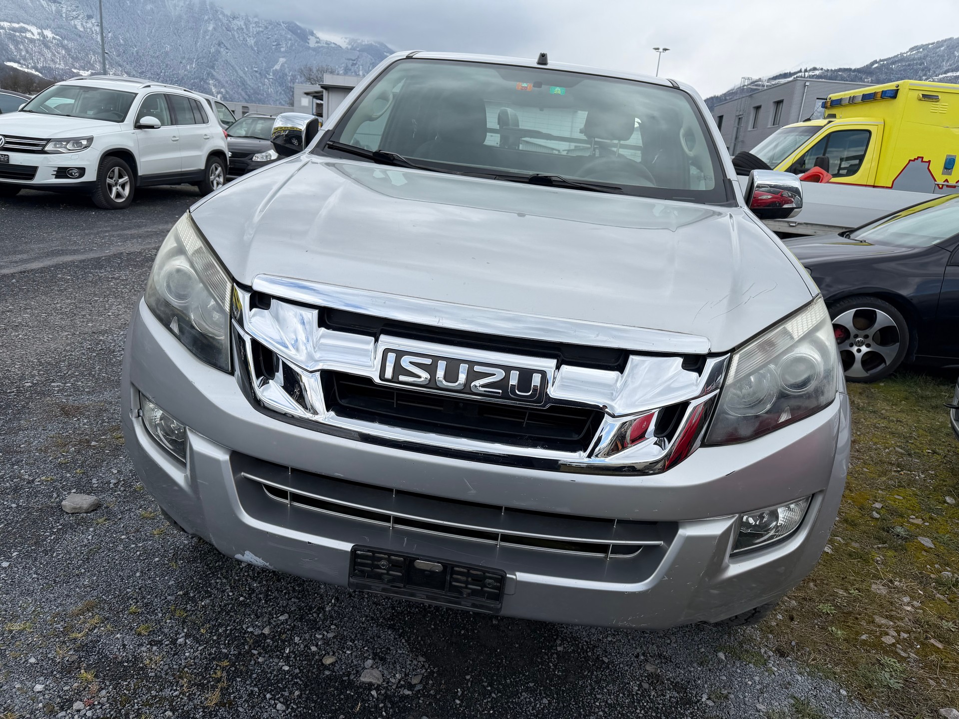 ISUZU D-MAX 2.5 SpaceCab Solar 4x4 A-image-10