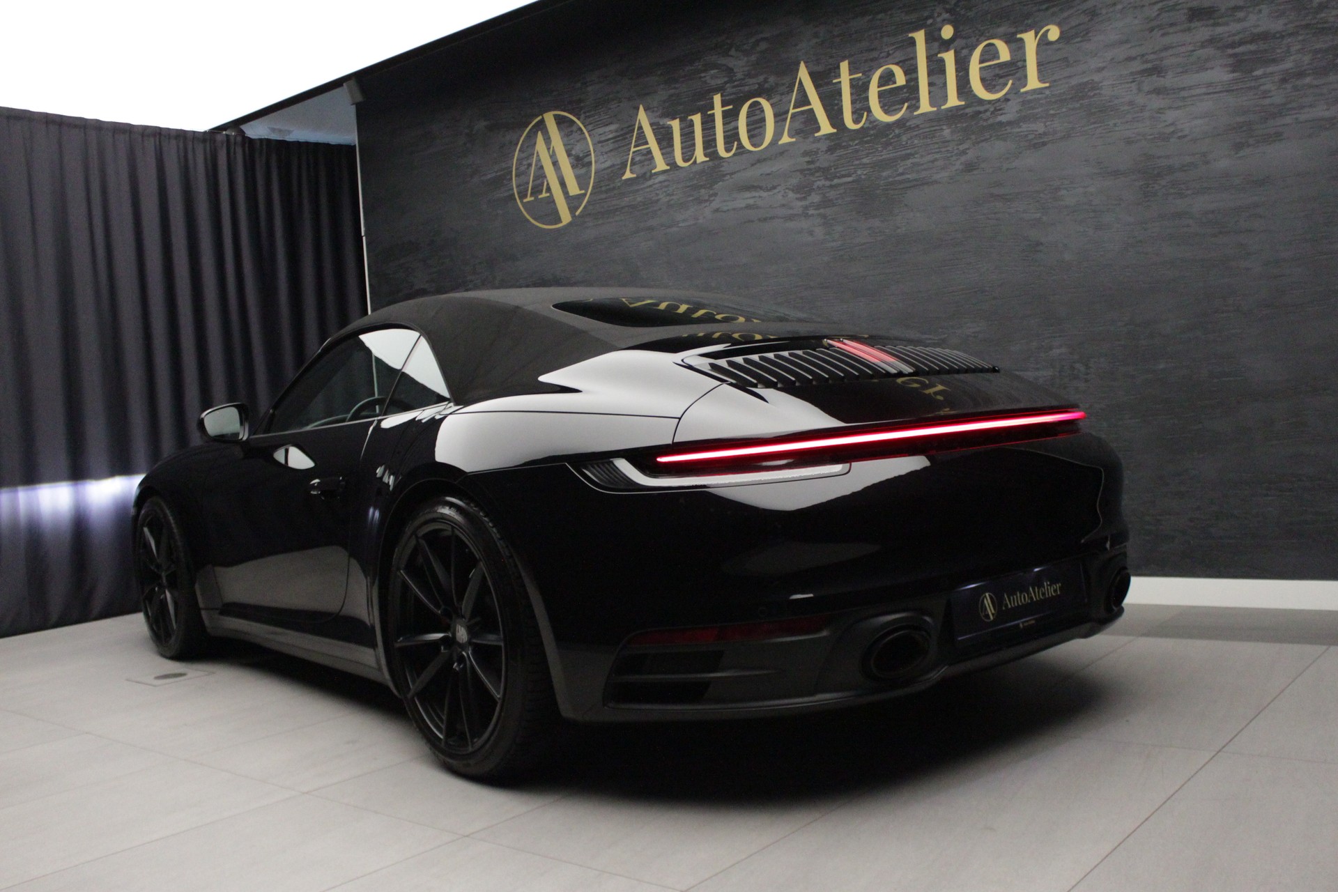 PORSCHE 911 Carrera 4S PDK-image-10