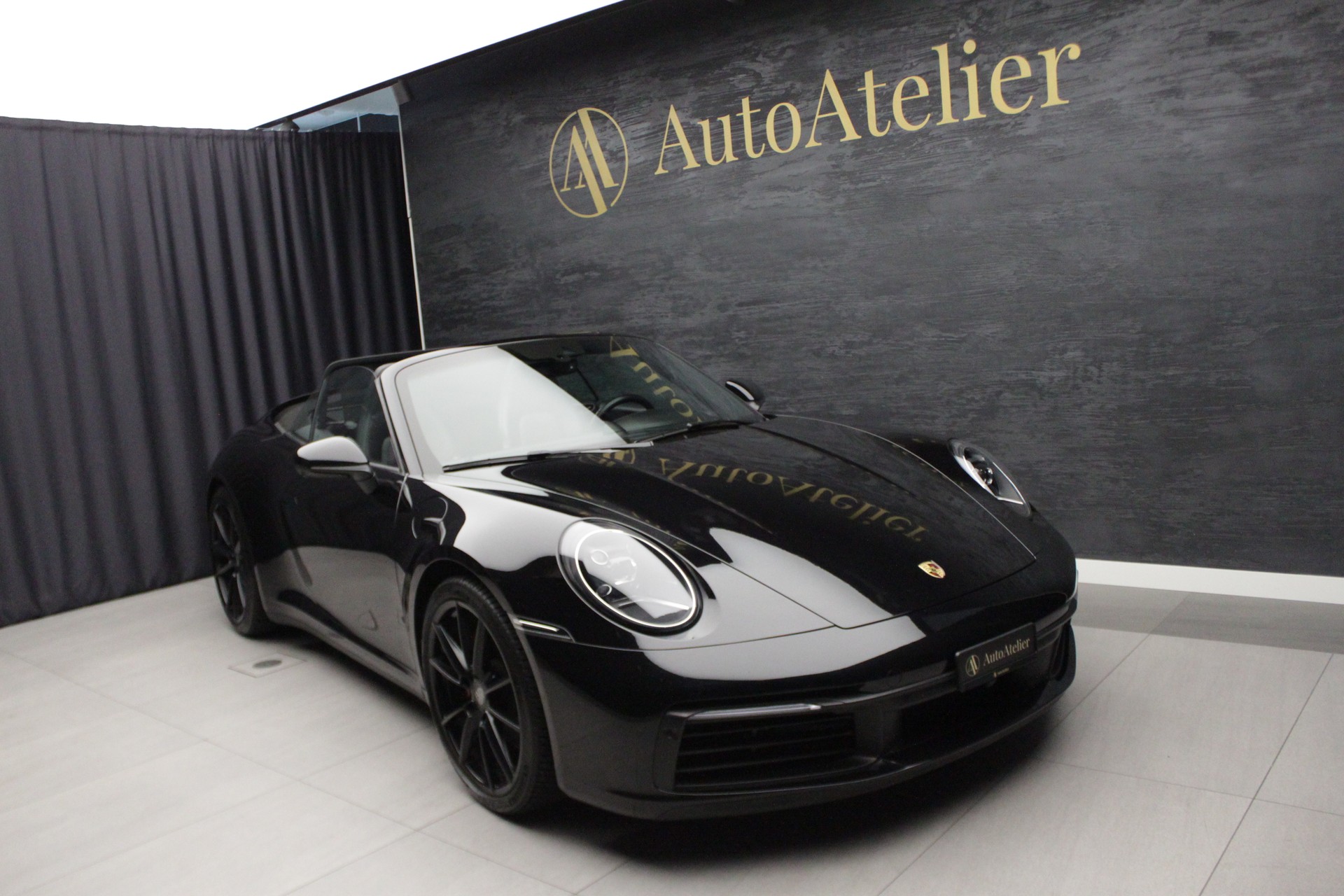 PORSCHE 911 Carrera 4S PDK-showroom-element-1