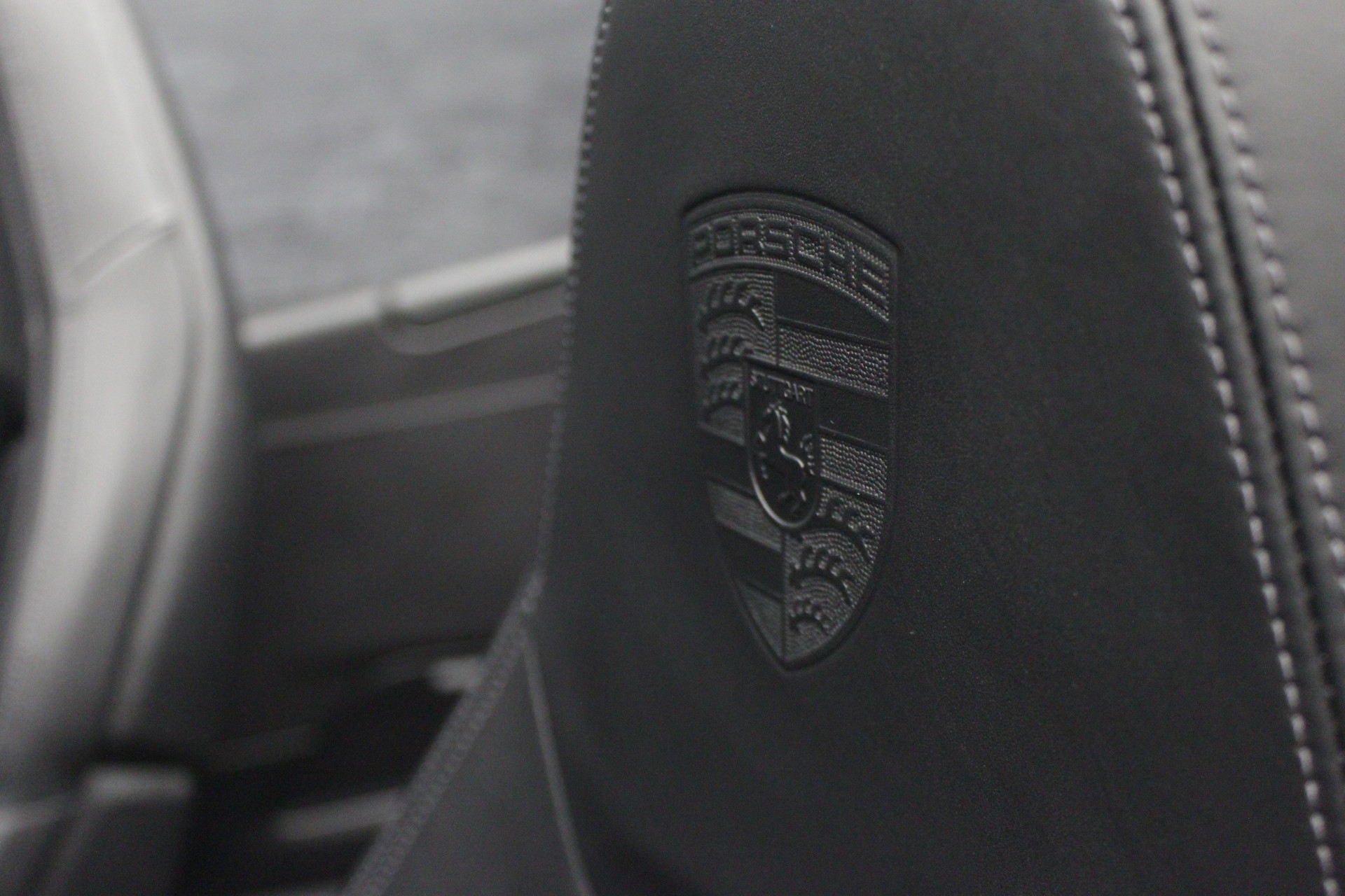 PORSCHE 911 Carrera 4S PDK-image-15