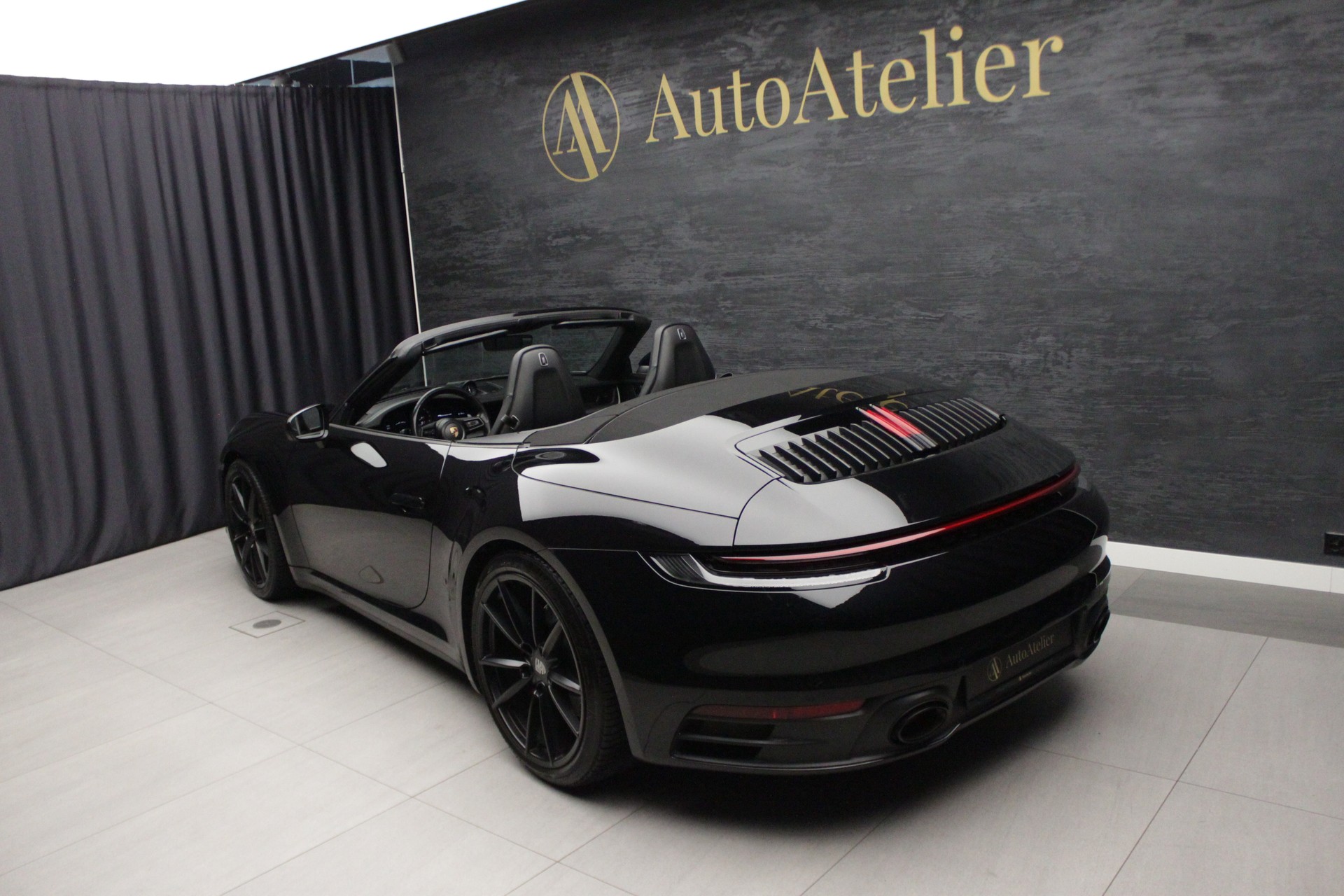 PORSCHE 911 Carrera 4S PDK-image-8