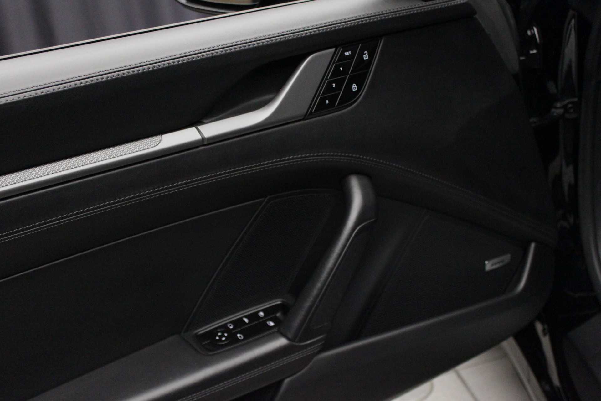 PORSCHE 911 Carrera 4S PDK-image-17