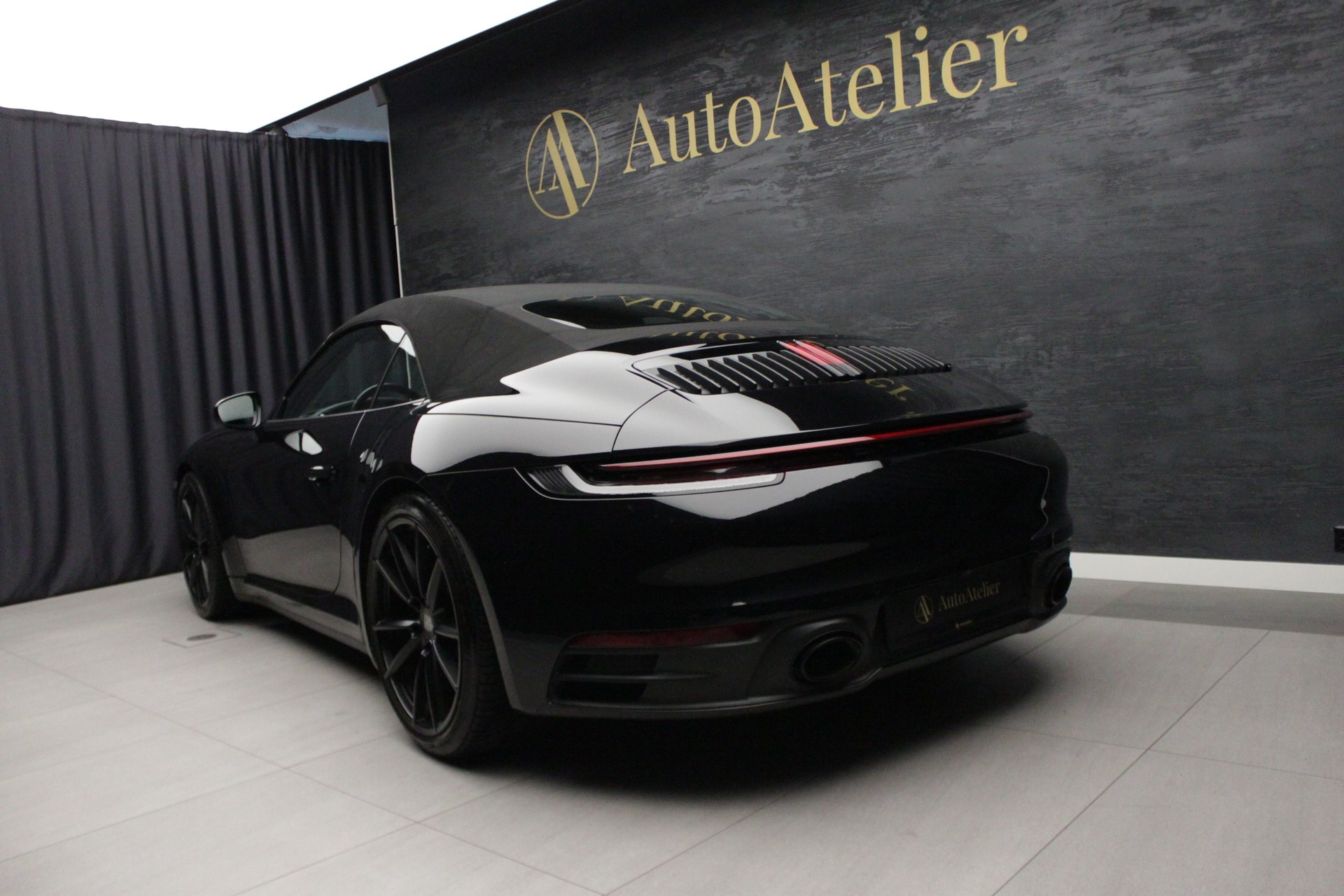 PORSCHE 911 Carrera 4S PDK-image-9