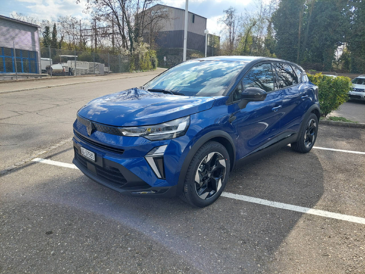 RENAULT Captur 1.8 E-Tech techno 160-image-2