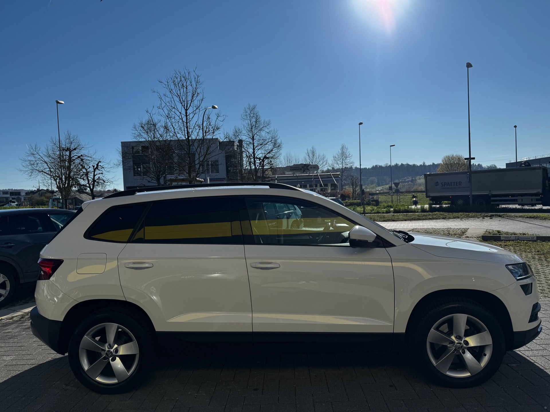 SKODA Karoq 2.0 TDI CR Ambition 4x4 DSG-image-3