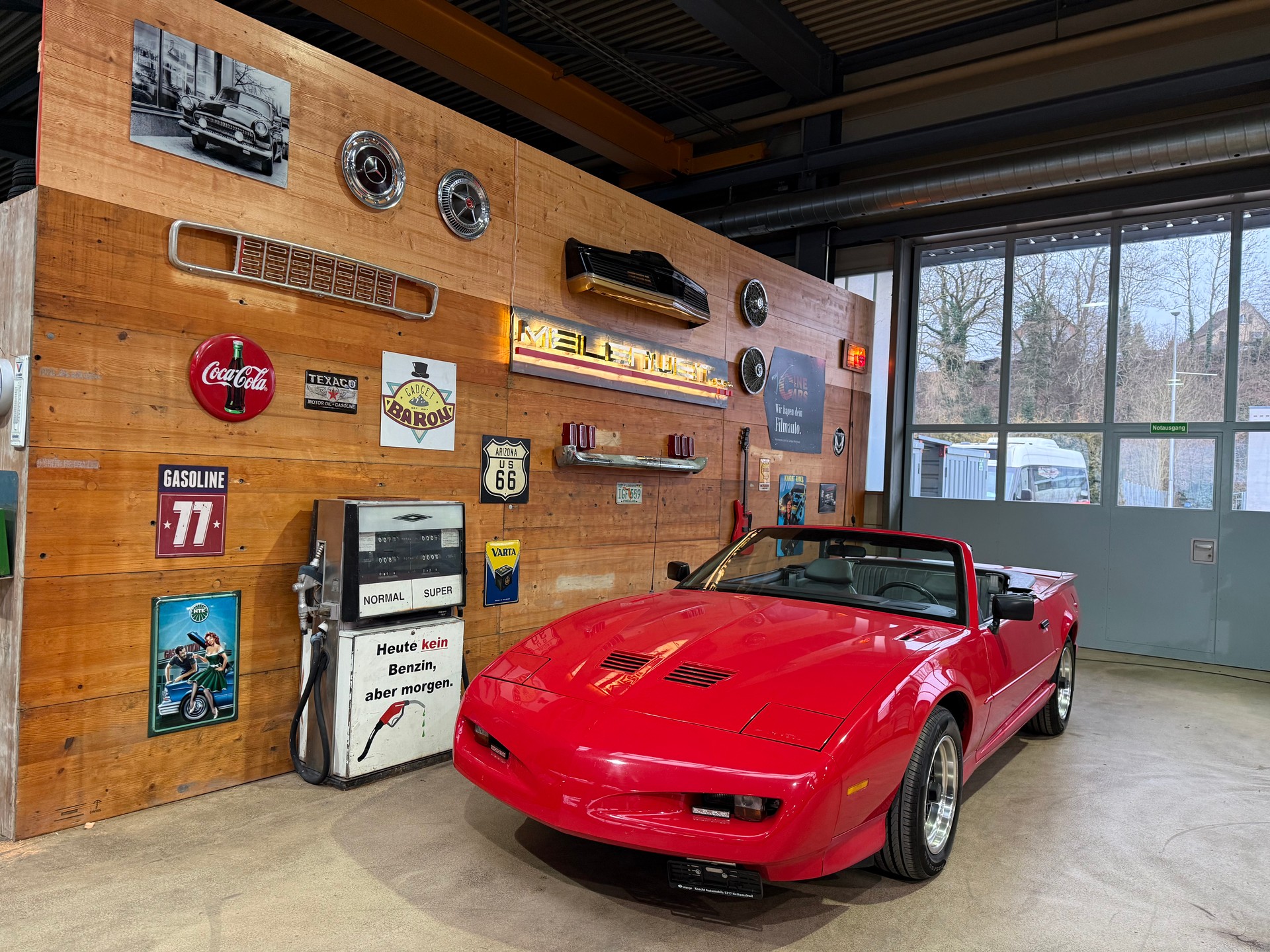 PONTIAC Firebird 5.0 TBI V8 Trans Am-showroom-element-1