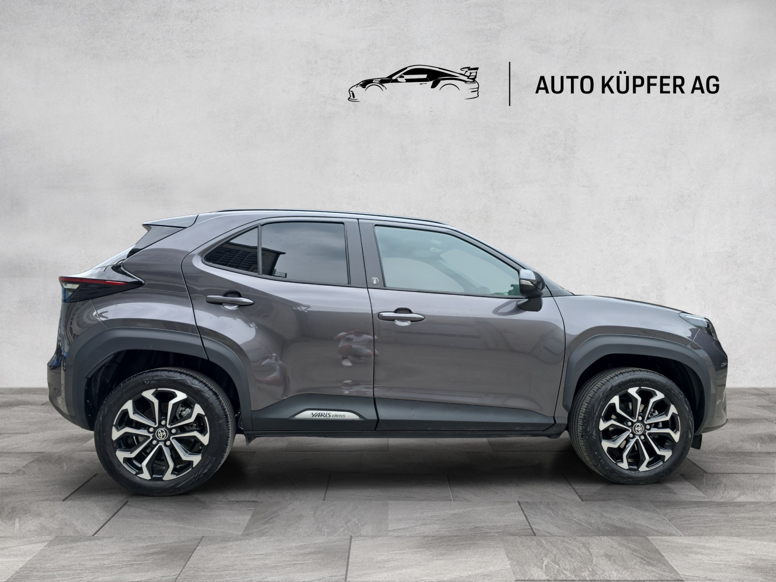 TOYOTA Yaris Cross 1.5 Premium Sondermodell Olympia-image-5