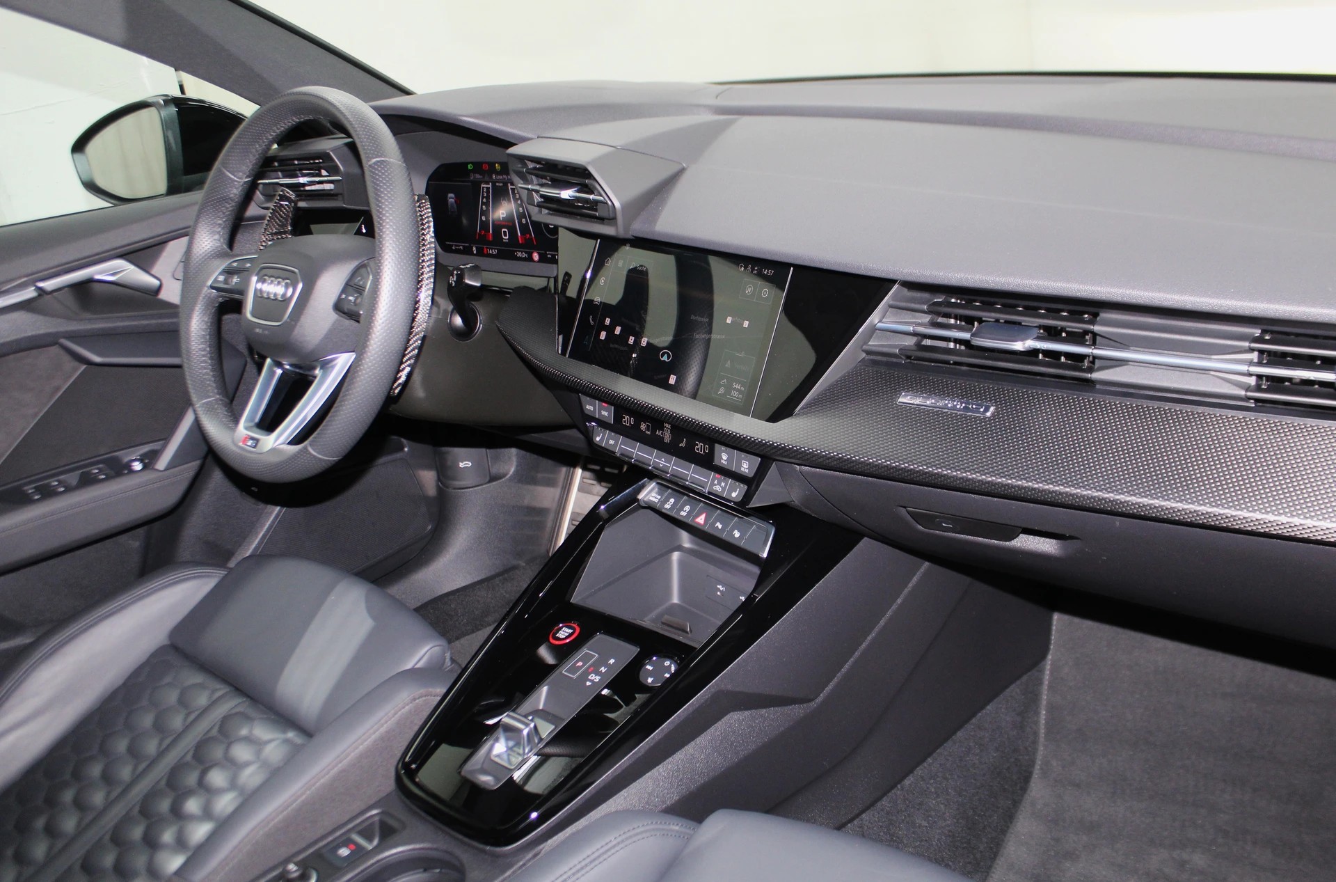 AUDI RS3 Sportback 2.5 TSI quattro S-tronic ABT Edition 460PS / CH-Fahrzeug-image-13