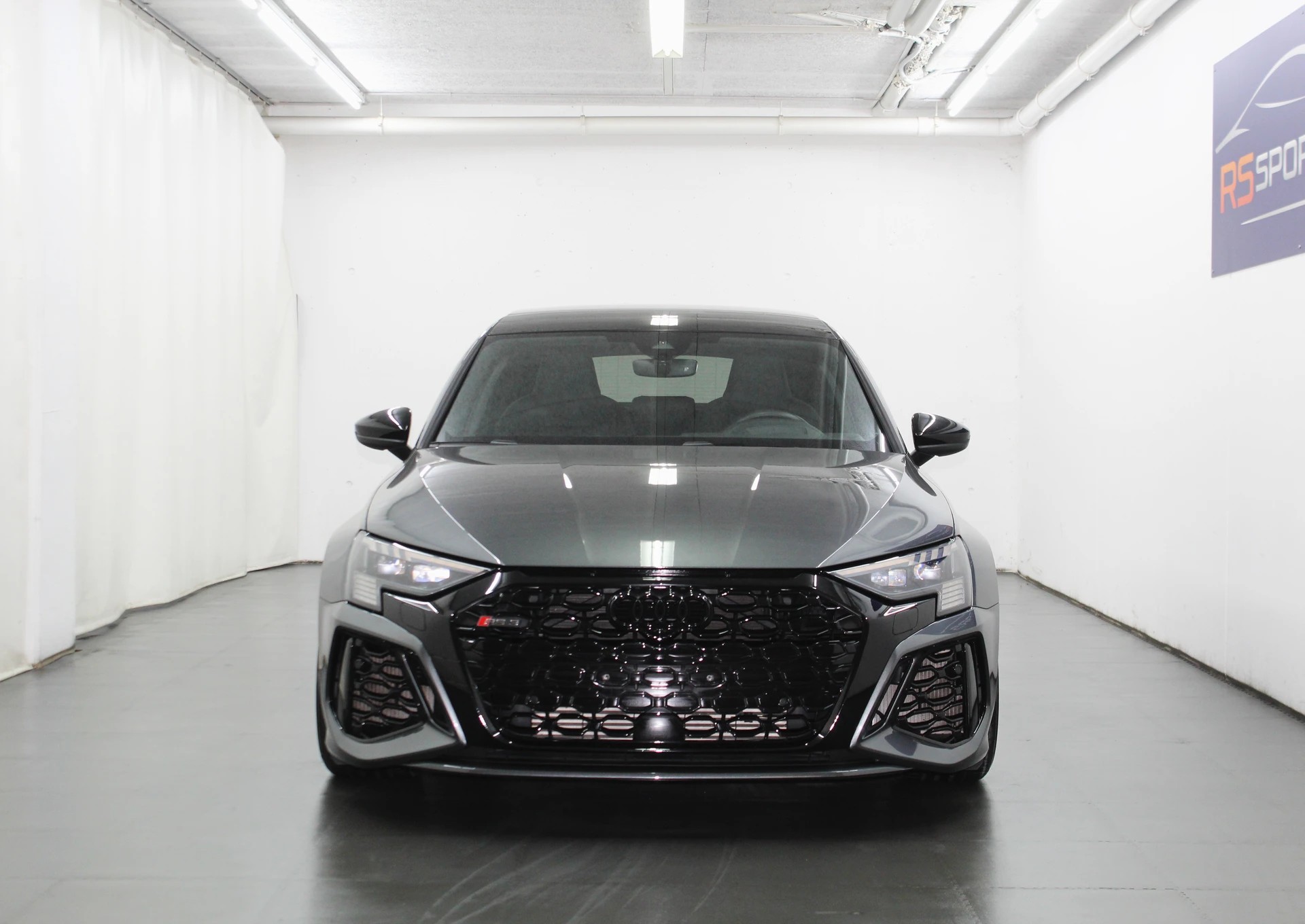AUDI RS3 Sportback 2.5 TSI quattro S-tronic ABT Edition 460PS / CH-Fahrzeug-showroom-element-2
