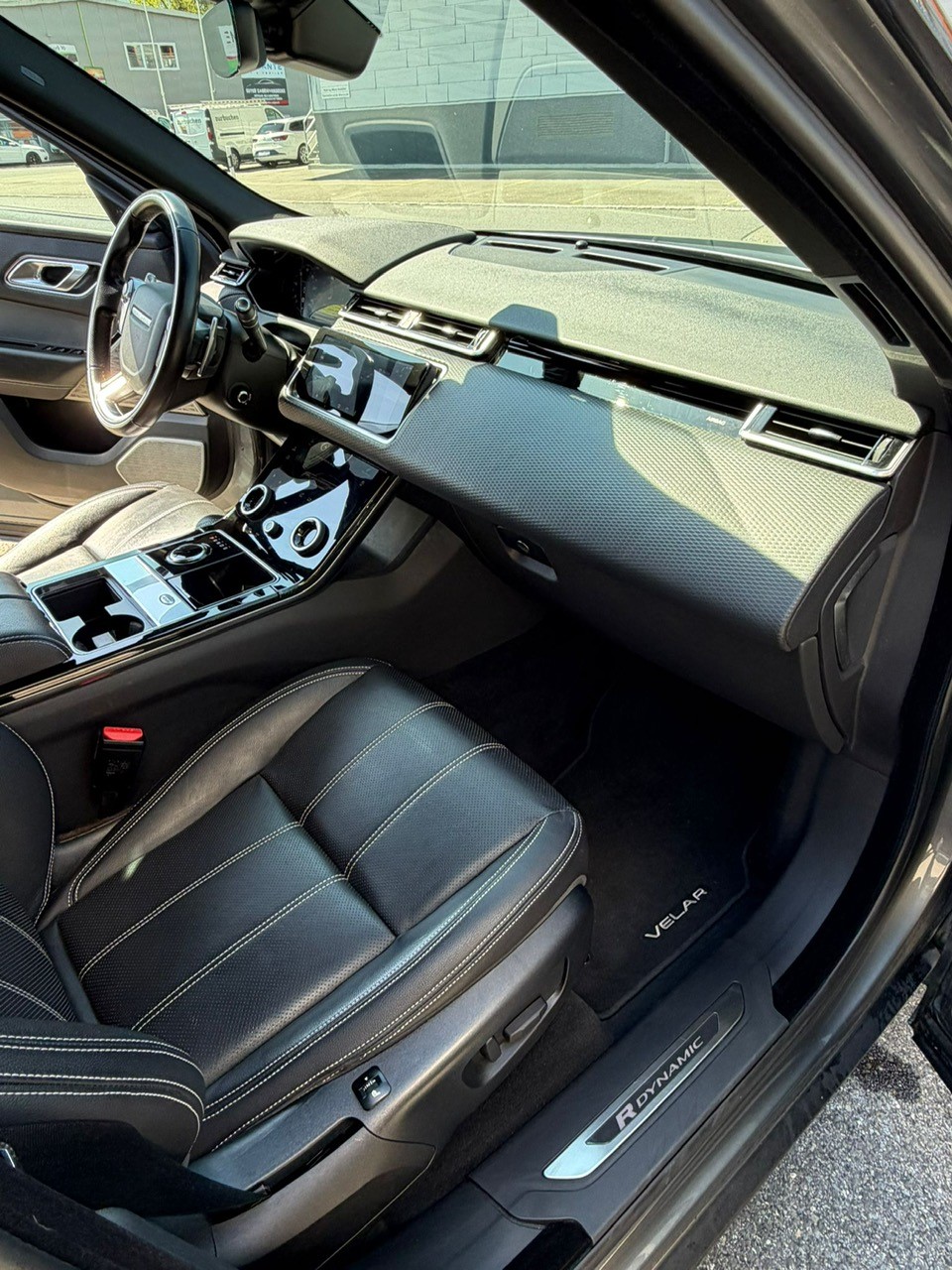 LAND ROVER Velar R-Dynamic D300 SE-image-9