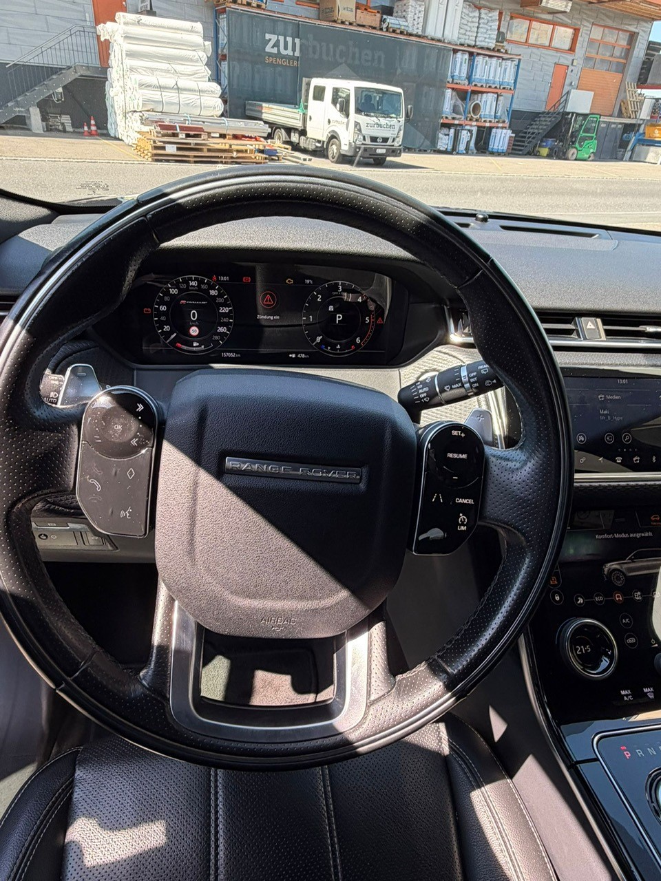 LAND ROVER Velar R-Dynamic D300 SE-image-6