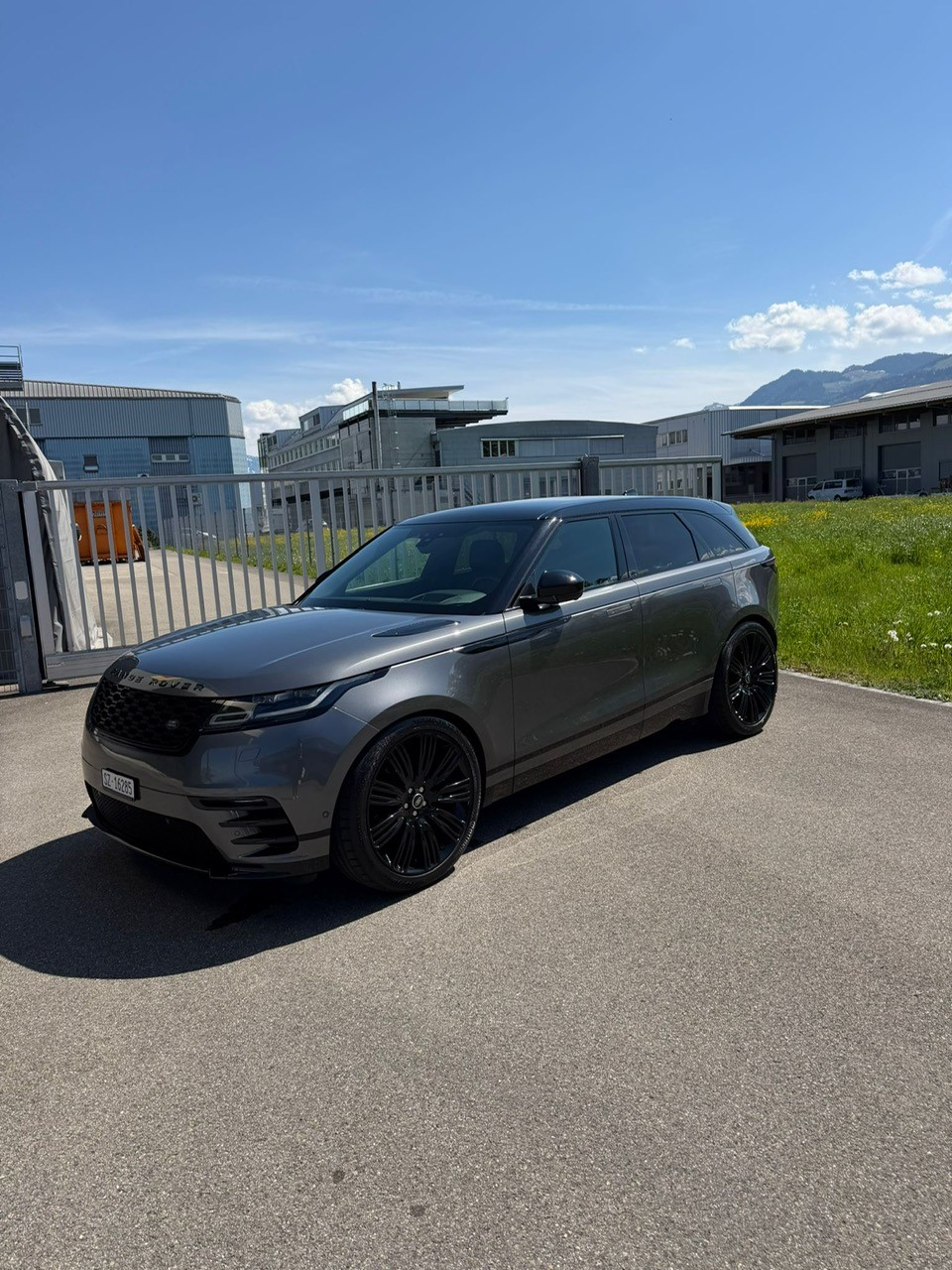 LAND ROVER Velar R-Dynamic D300 SE