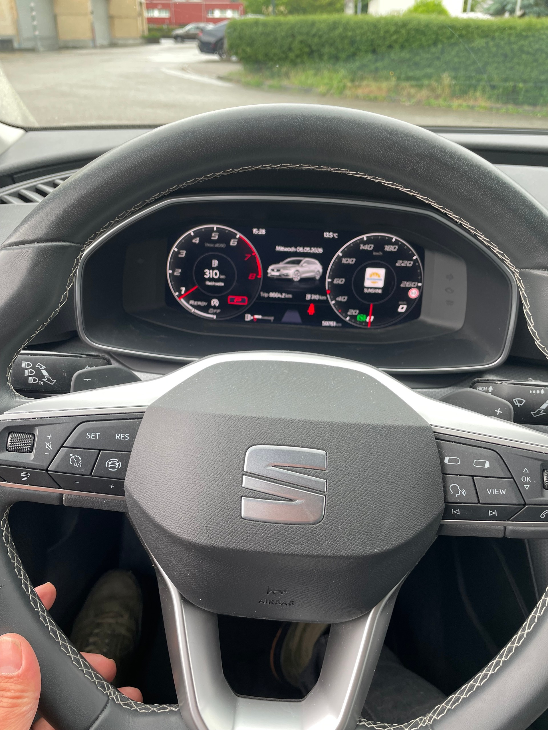 SEAT Leon ST 1.5 eTSI mHEV DSG Hola FR-image-14