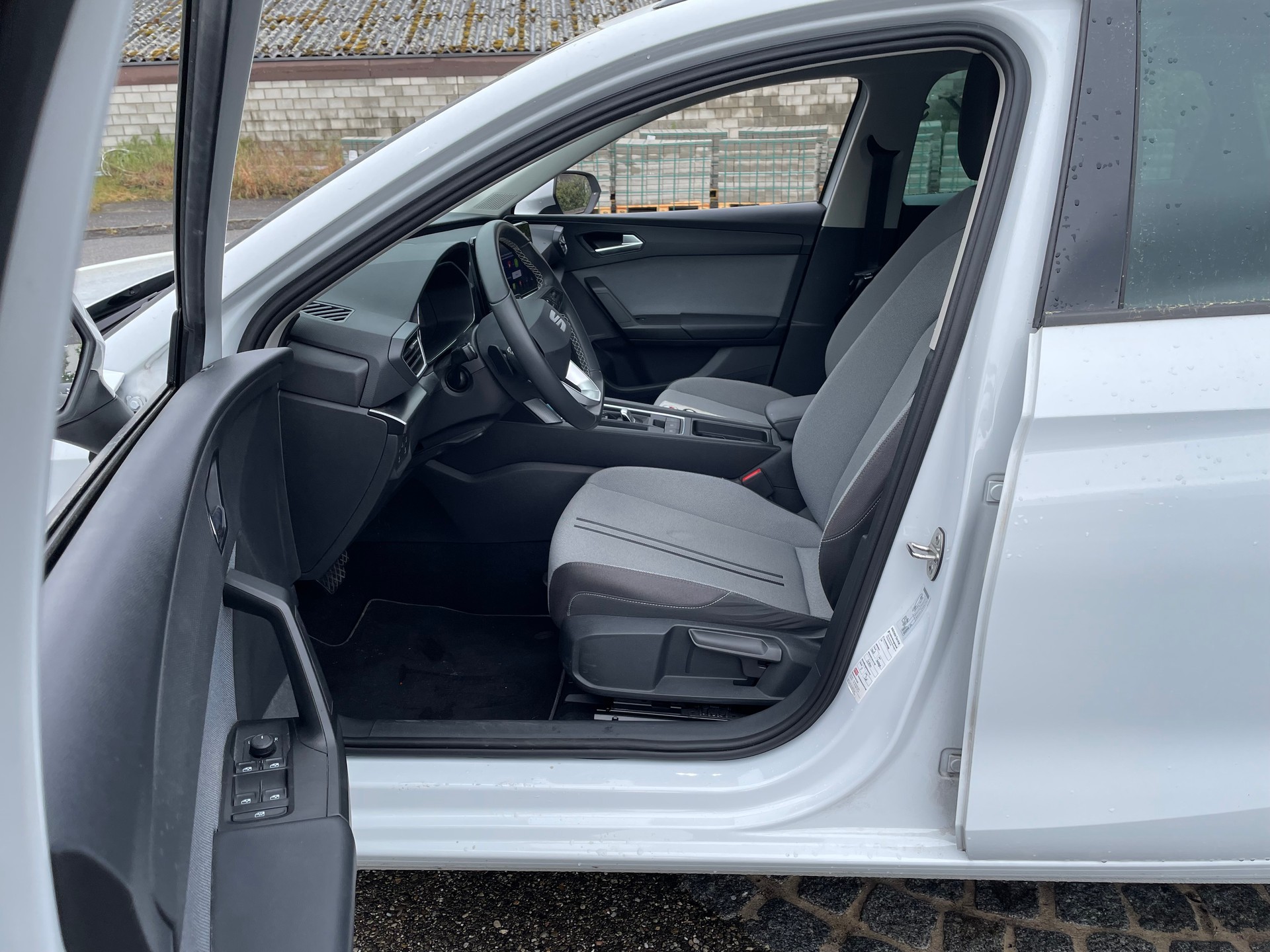 SEAT Leon ST 1.5 eTSI mHEV DSG Hola FR-image-17
