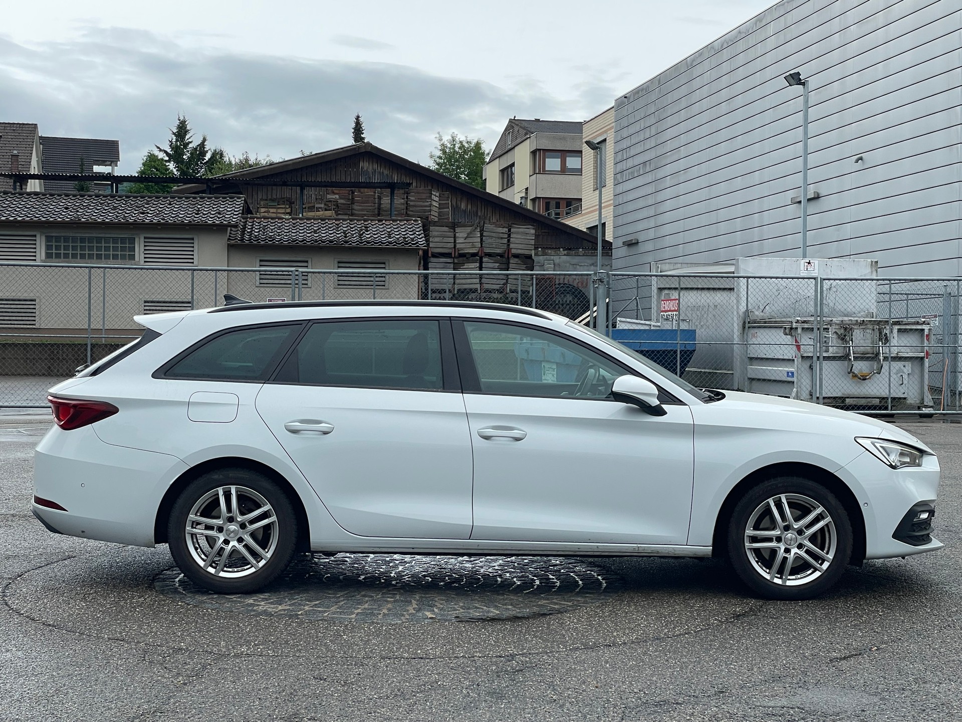 SEAT Leon ST 1.5 eTSI mHEV DSG Hola FR-image-8