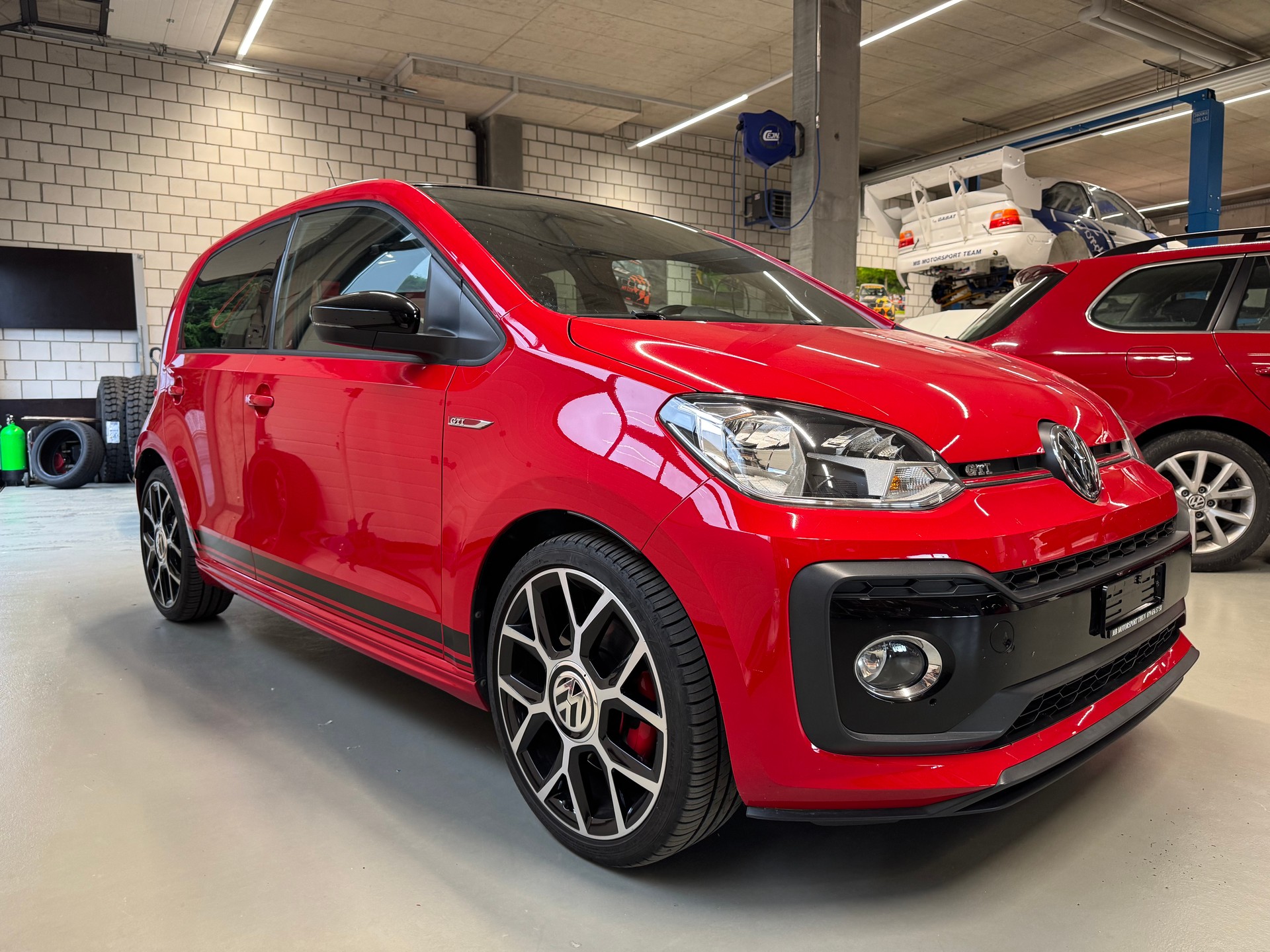 VW Up 1.0 TSI GTI-image-1