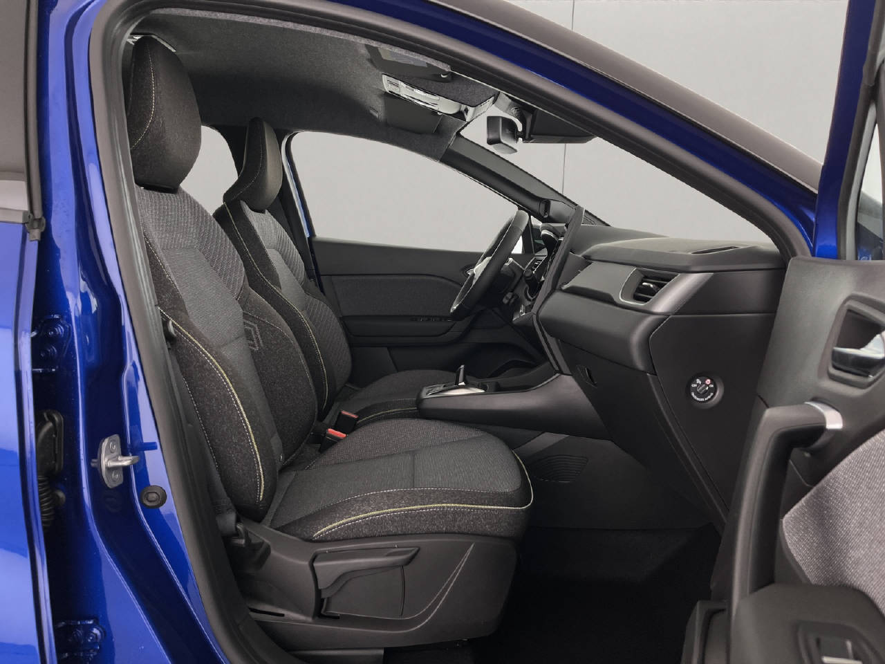 RENAULT Captur 1.8 E-Tech techno-image-15