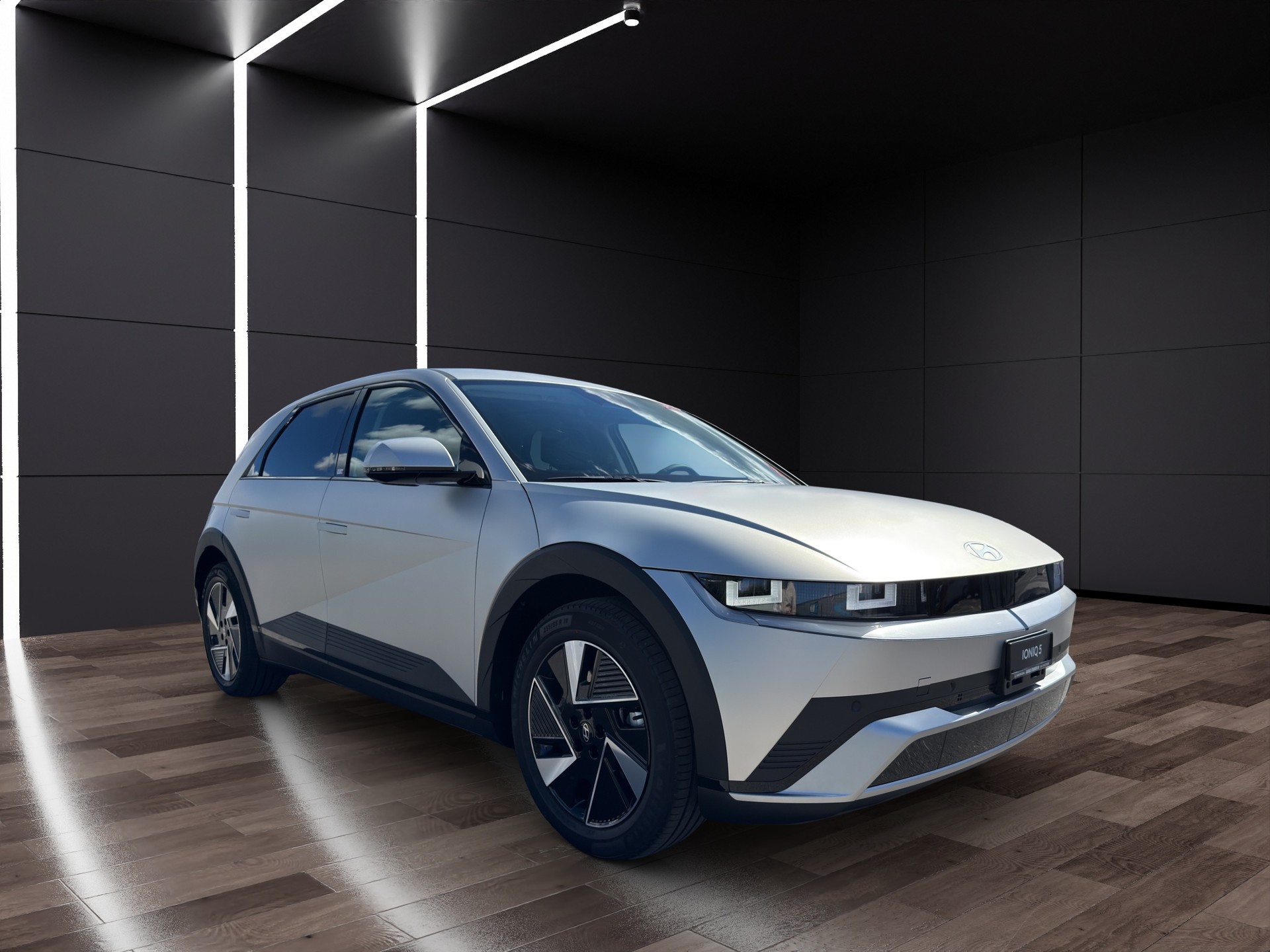 HYUNDAI Ioniq 5 Amplia 84kWh-showroom-element-2