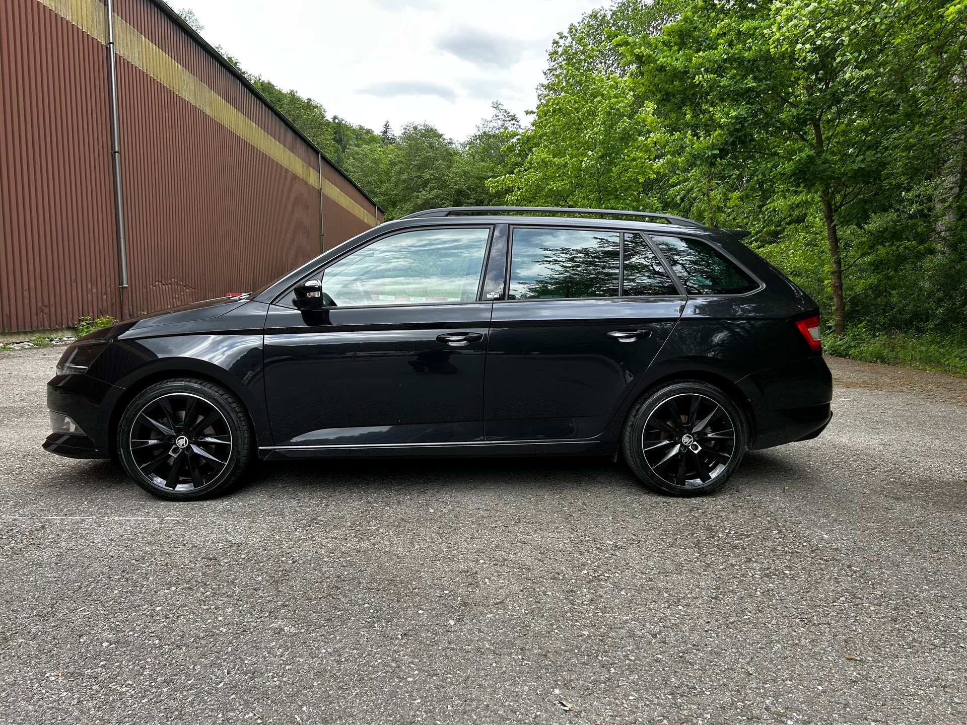 SKODA Fabia 1.0 TSI Monte Carlo-image-2