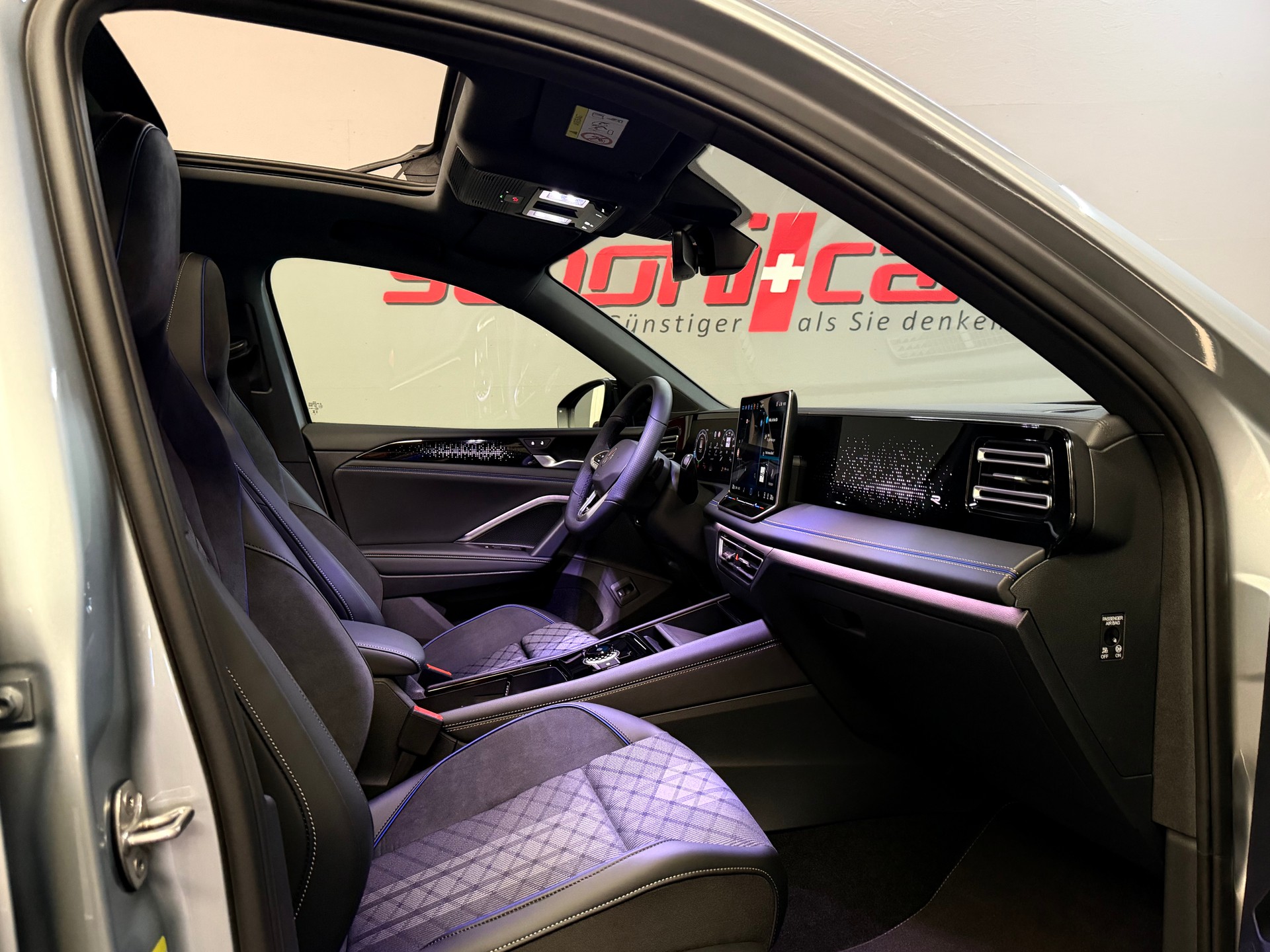 VW Tiguan 2.0 TSI DSG R-Line 4Motion-image-22