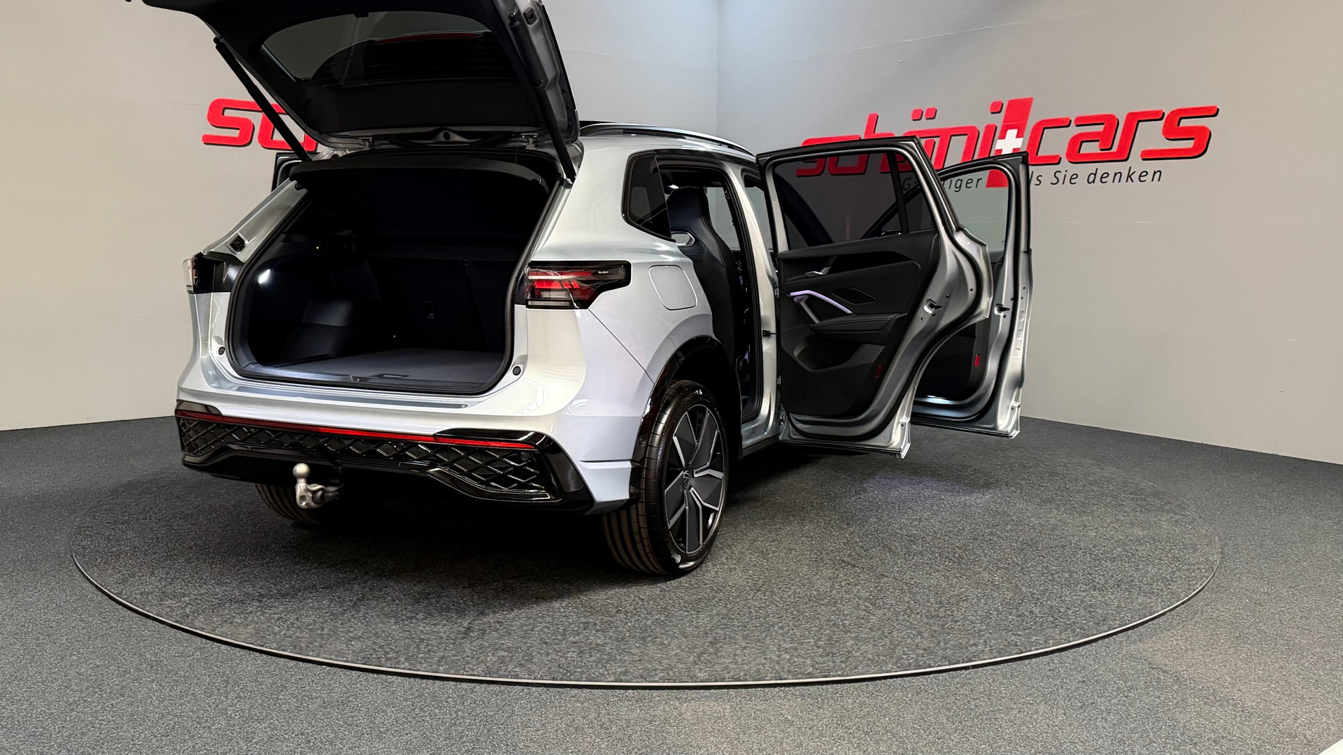 VW Tiguan 2.0 TSI DSG R-Line 4Motion-image-7