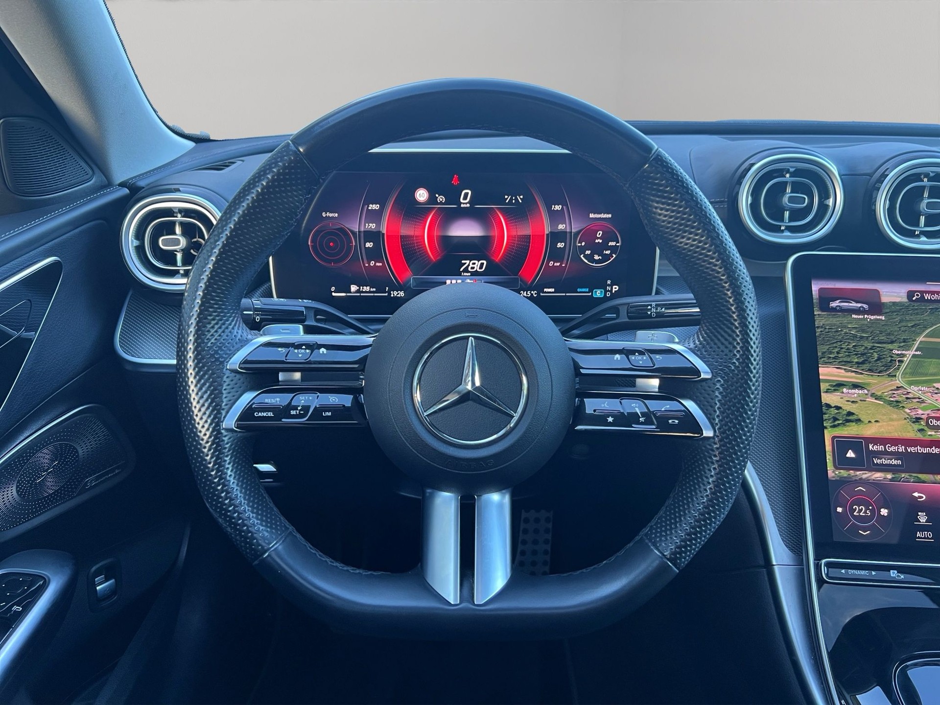 MERCEDES-BENZ C 180 AMG Line-image-13