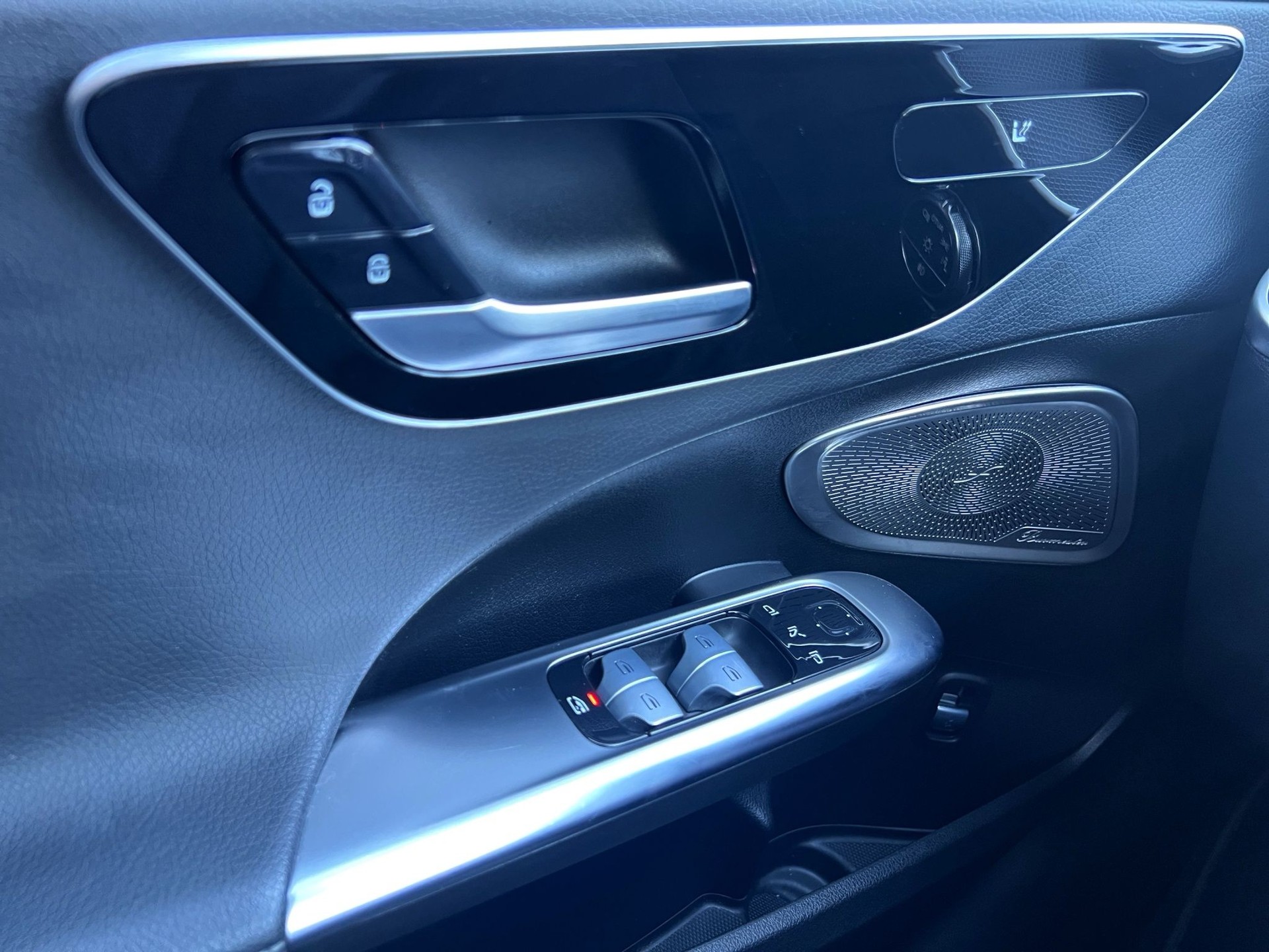 MERCEDES-BENZ C 180 AMG Line-image-19