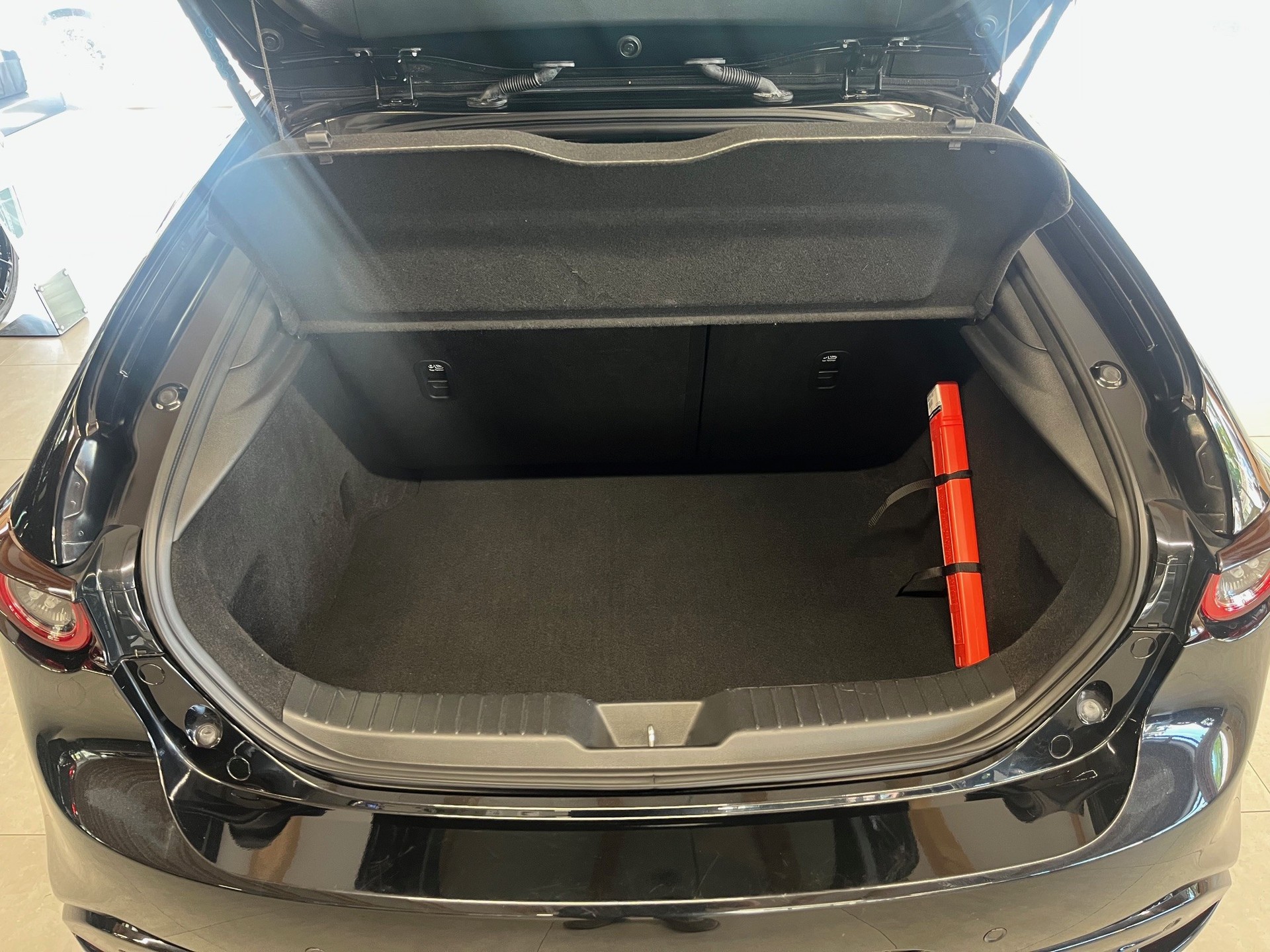 MAZDA 3 Hatchback SKYACTIV-X M Hybrid 180 Ambition AWD Automat-image-13
