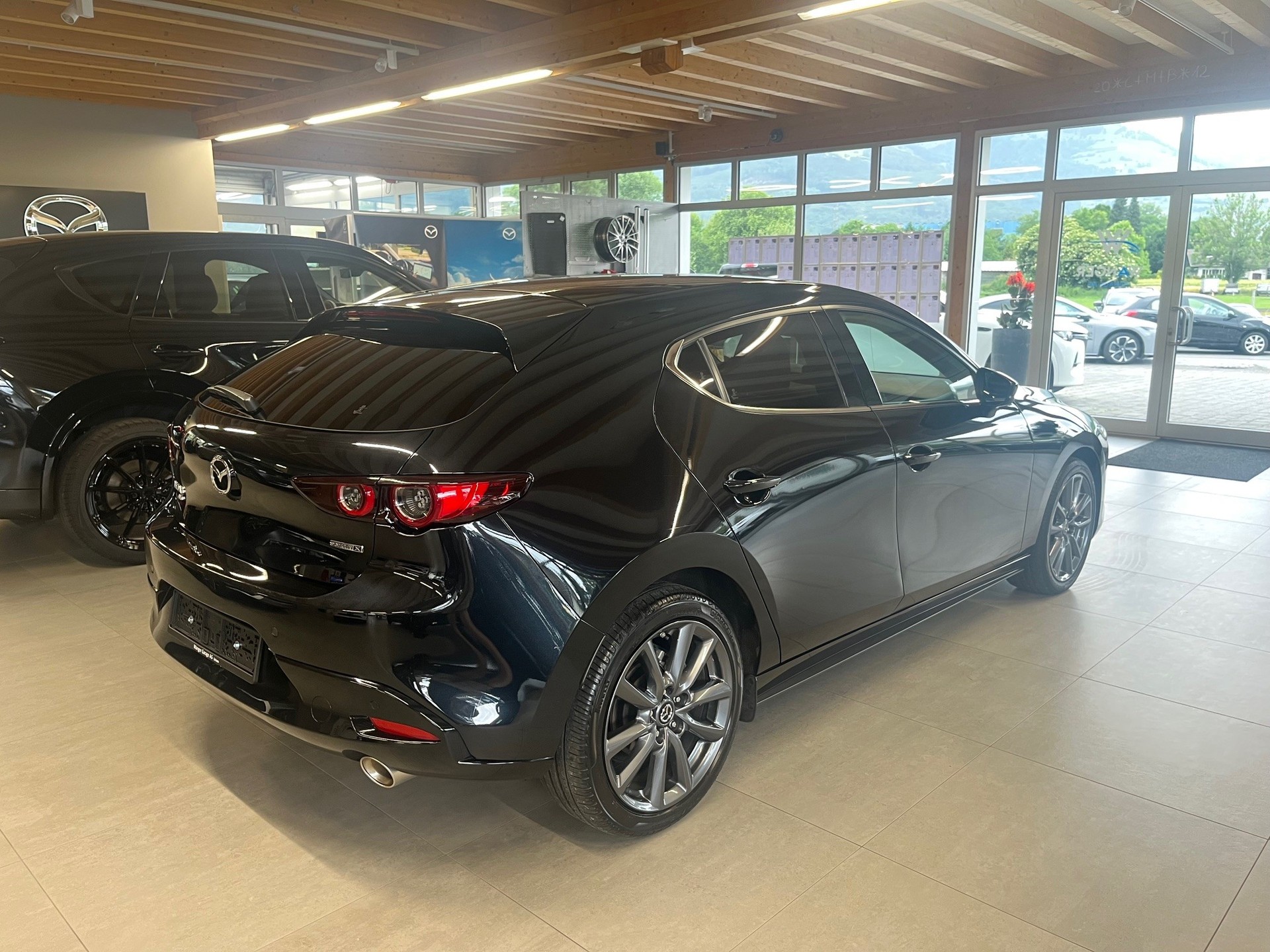 MAZDA 3 Hatchback SKYACTIV-X M Hybrid 180 Ambition AWD Automat-image-4