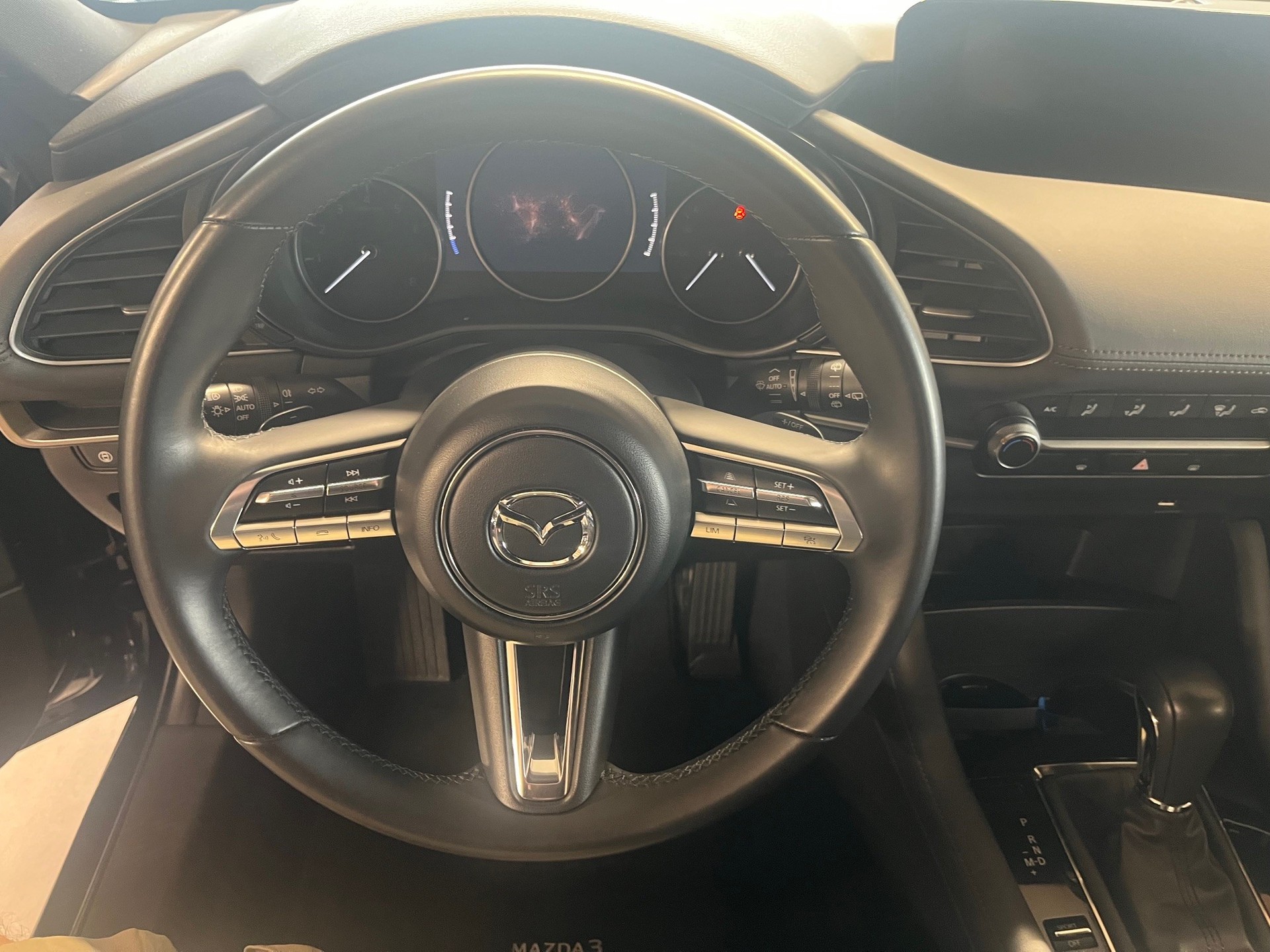 MAZDA 3 Hatchback SKYACTIV-X M Hybrid 180 Ambition AWD Automat-image-12