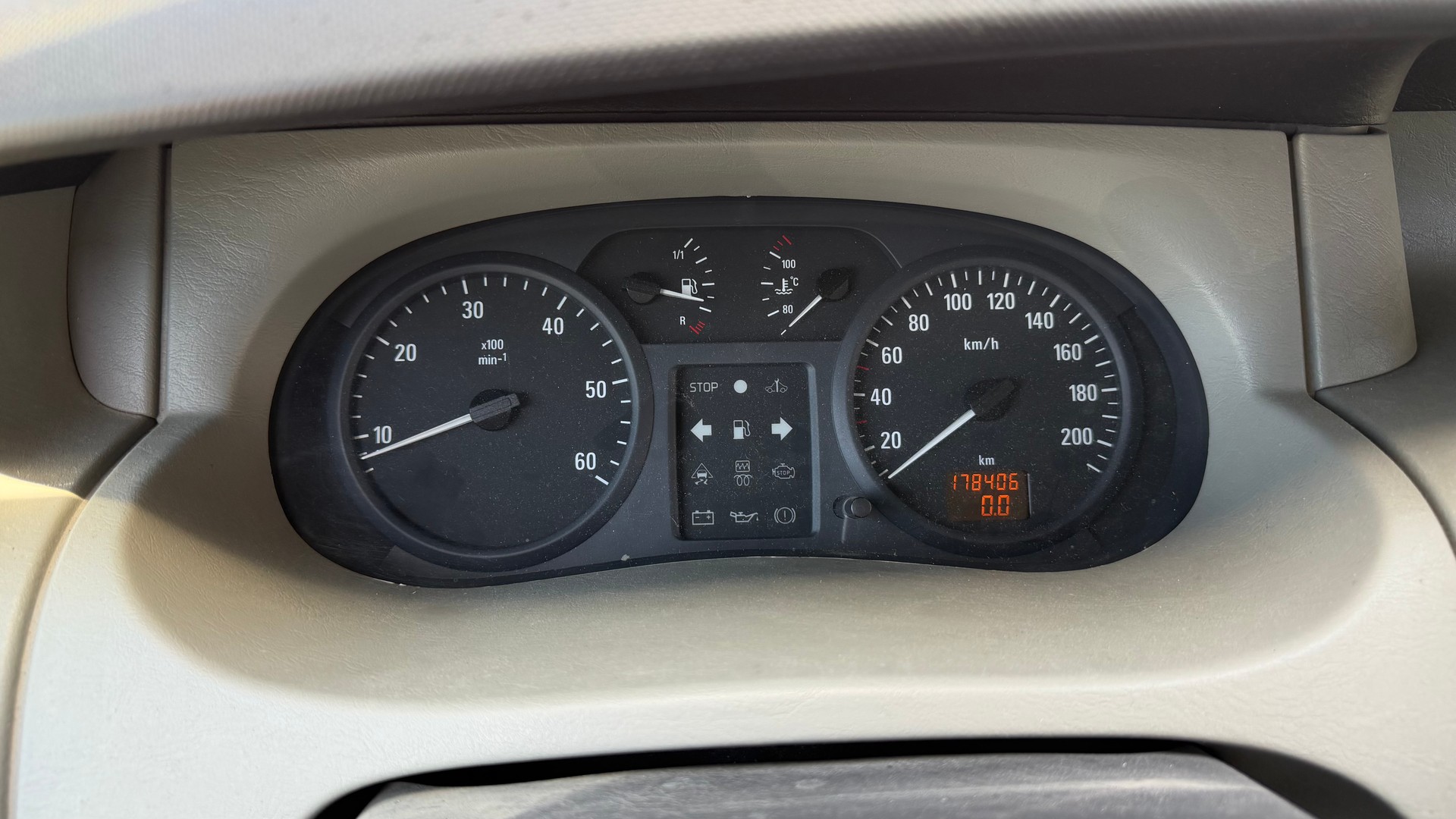 OPEL Vivaro 1.9 CDTI 2.9t-image-8