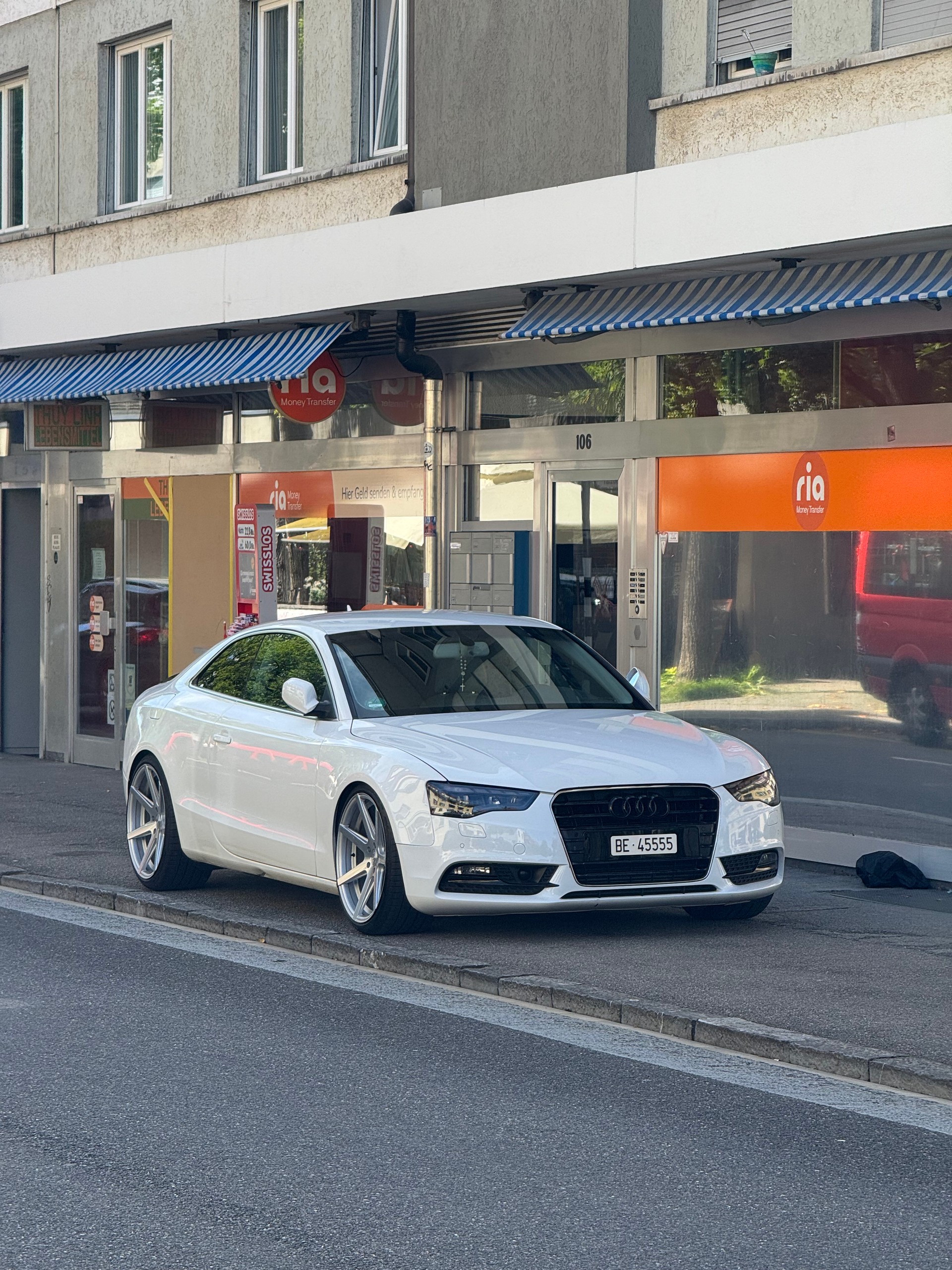 AUDI A5 Coupé 3.0 TDI-image-2