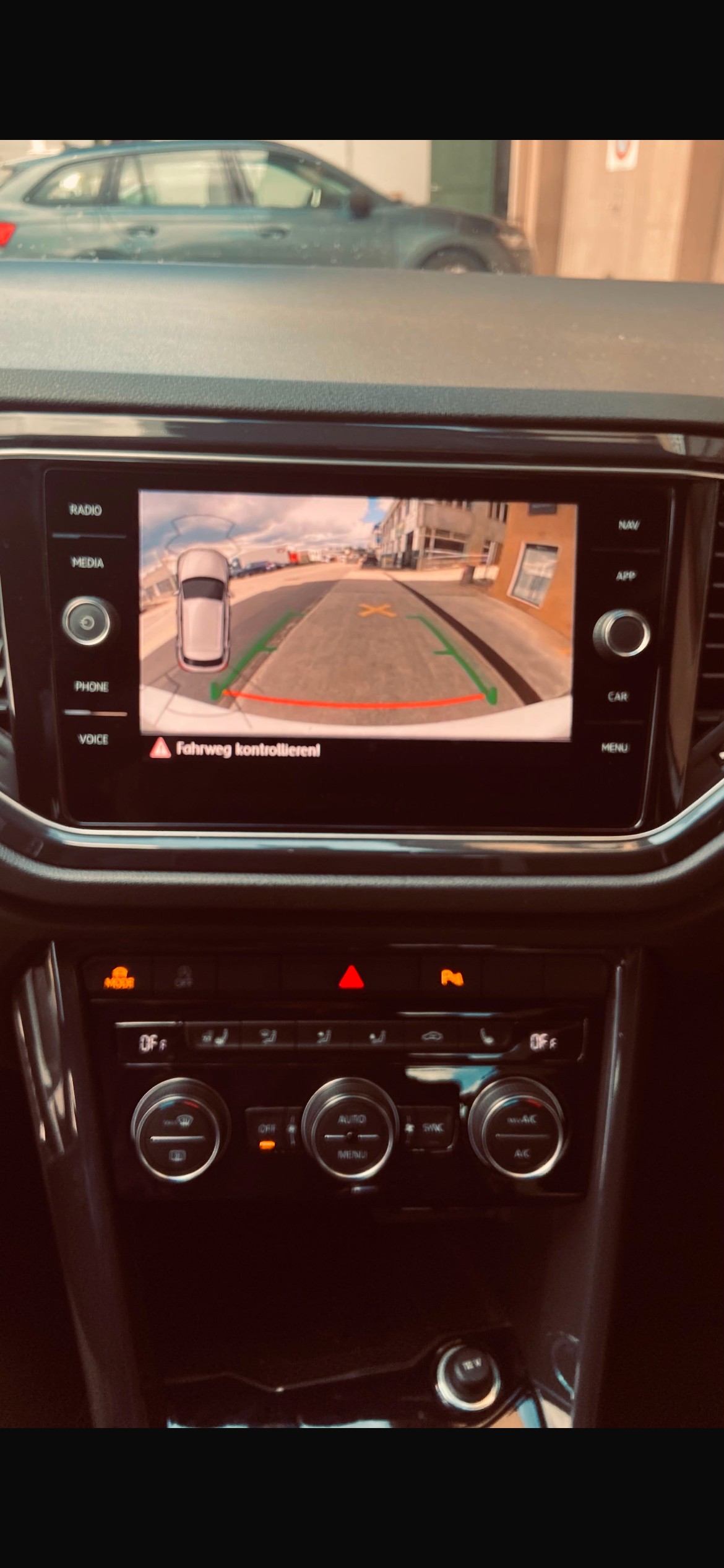 VW T-Roc 1.5 TSI EVO Sport-image-10