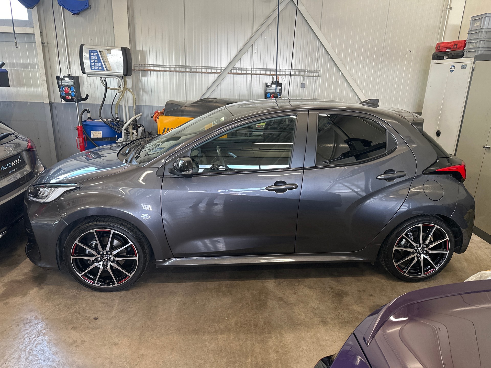 TOYOTA YARIS 1.5 GR SPORT E-CVT l 116 PS-image-0