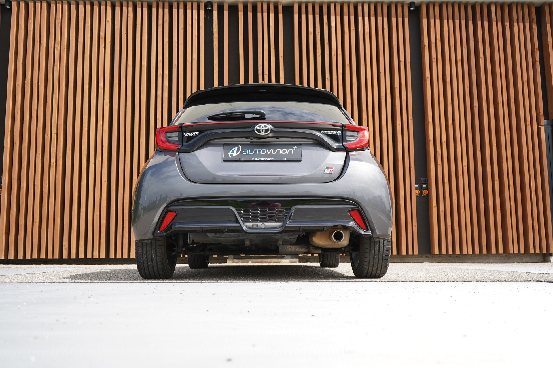 TOYOTA YARIS 1.5 GR SPORT E-CVT l 116 PS-image-16