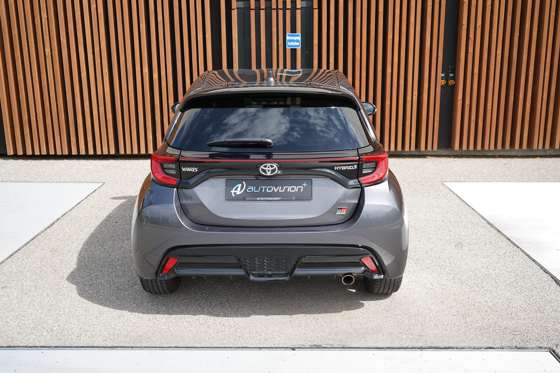 TOYOTA YARIS 1.5 GR SPORT E-CVT l 116 PS-image-15